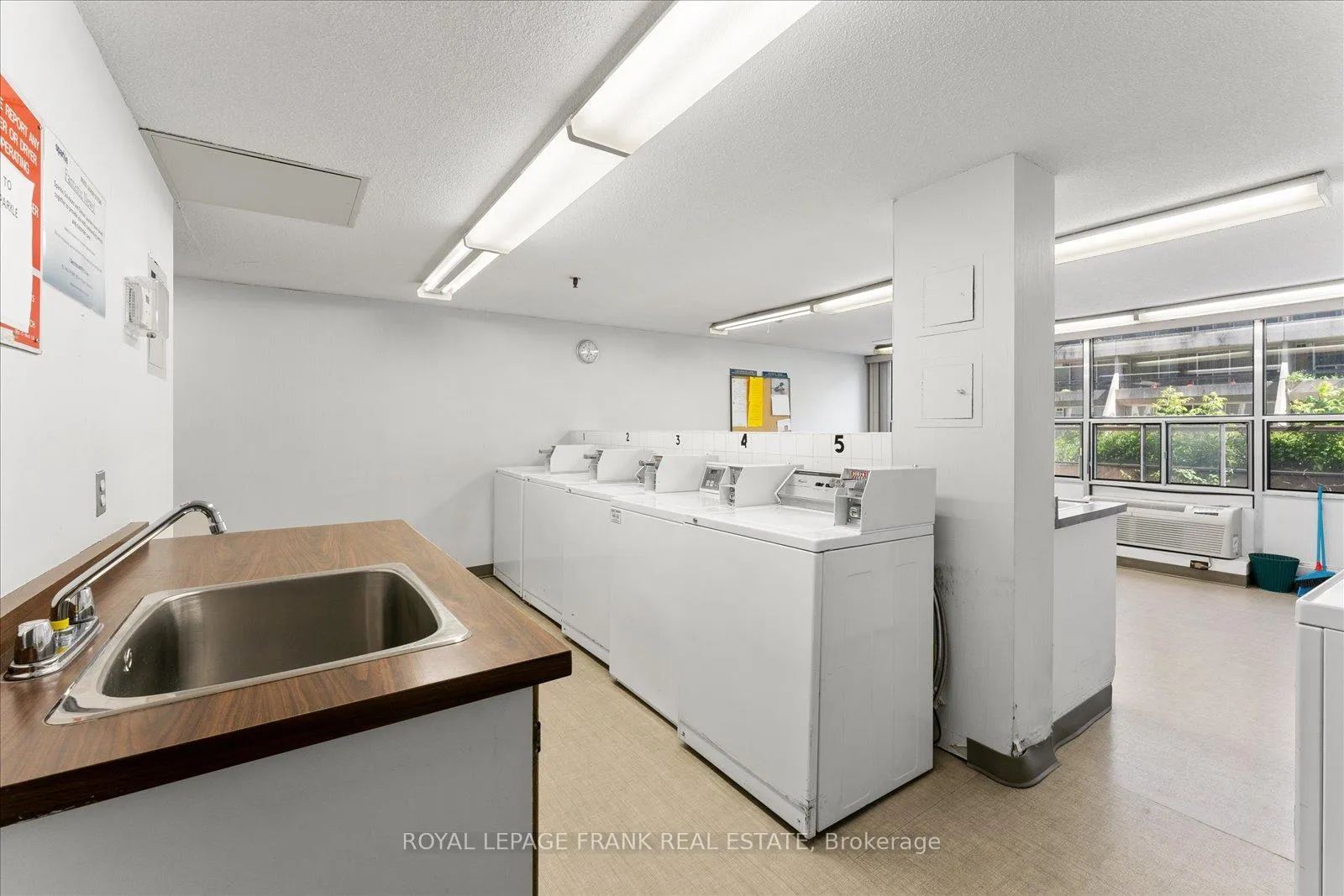 Photo 41 of Unit 915, 55 William Street E, Oshawa, O'Neill — HOMEH