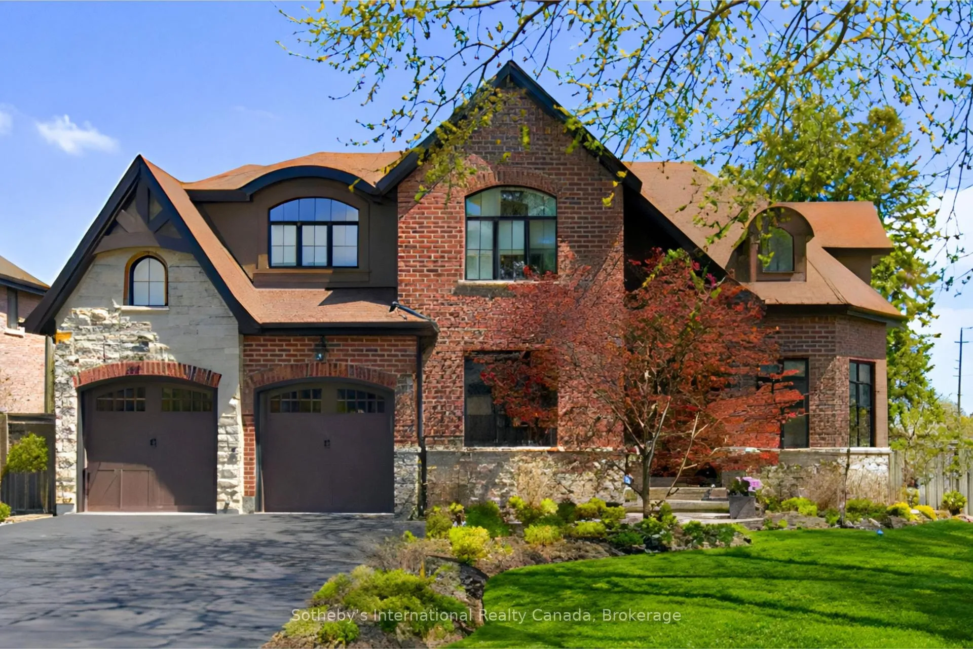 Front of 476 Patricia Drive