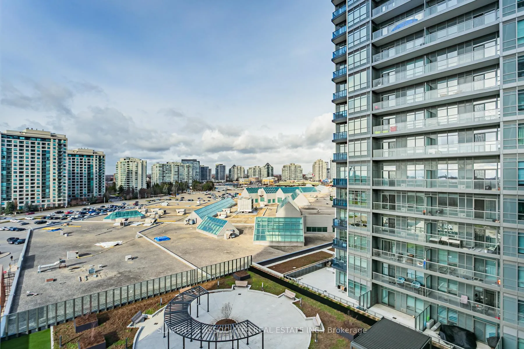 Photo 26 of Unit A719, 30 Upper Mall Way, Vaughan, Brownridge — HOMEH
