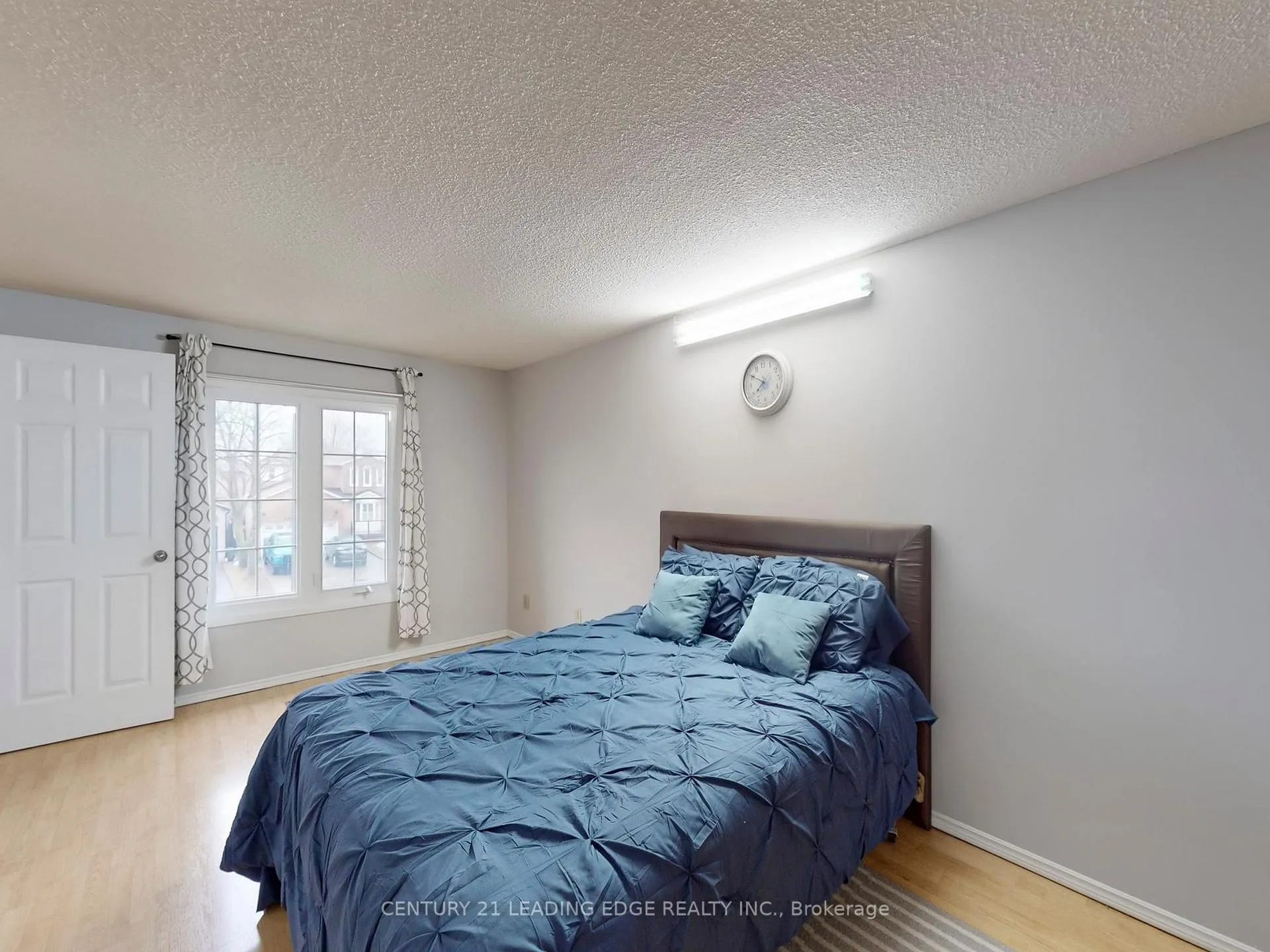 Photo 13 of 176 Large Crescent, Ajax, Central West — HOMEH