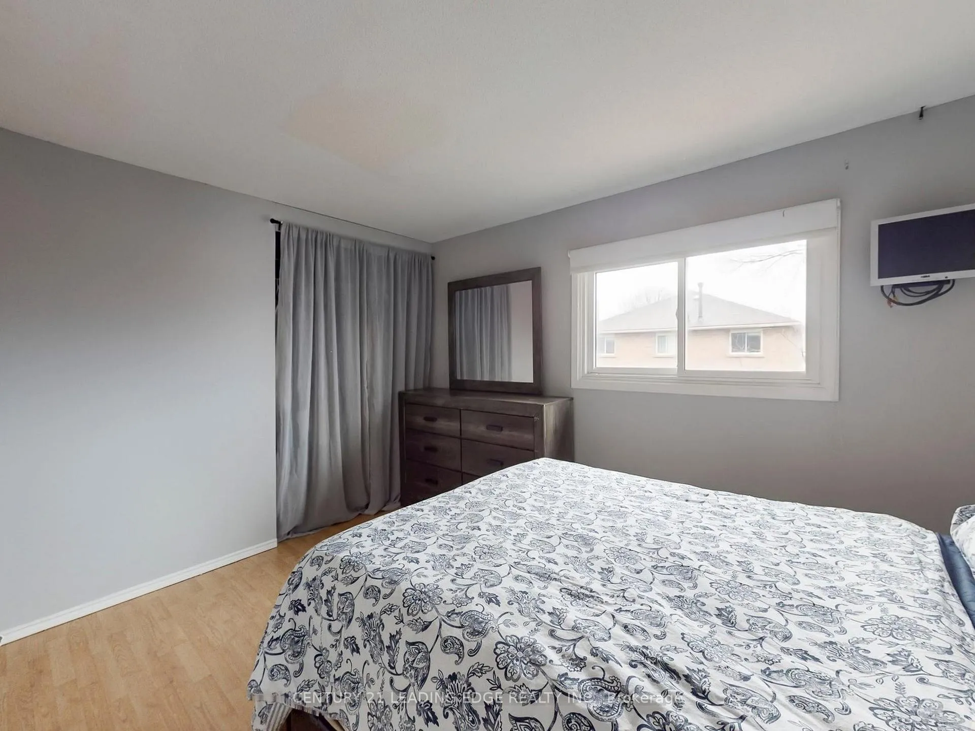 Photo 31 of 176 Large Crescent, Ajax, Central West — HOMEH