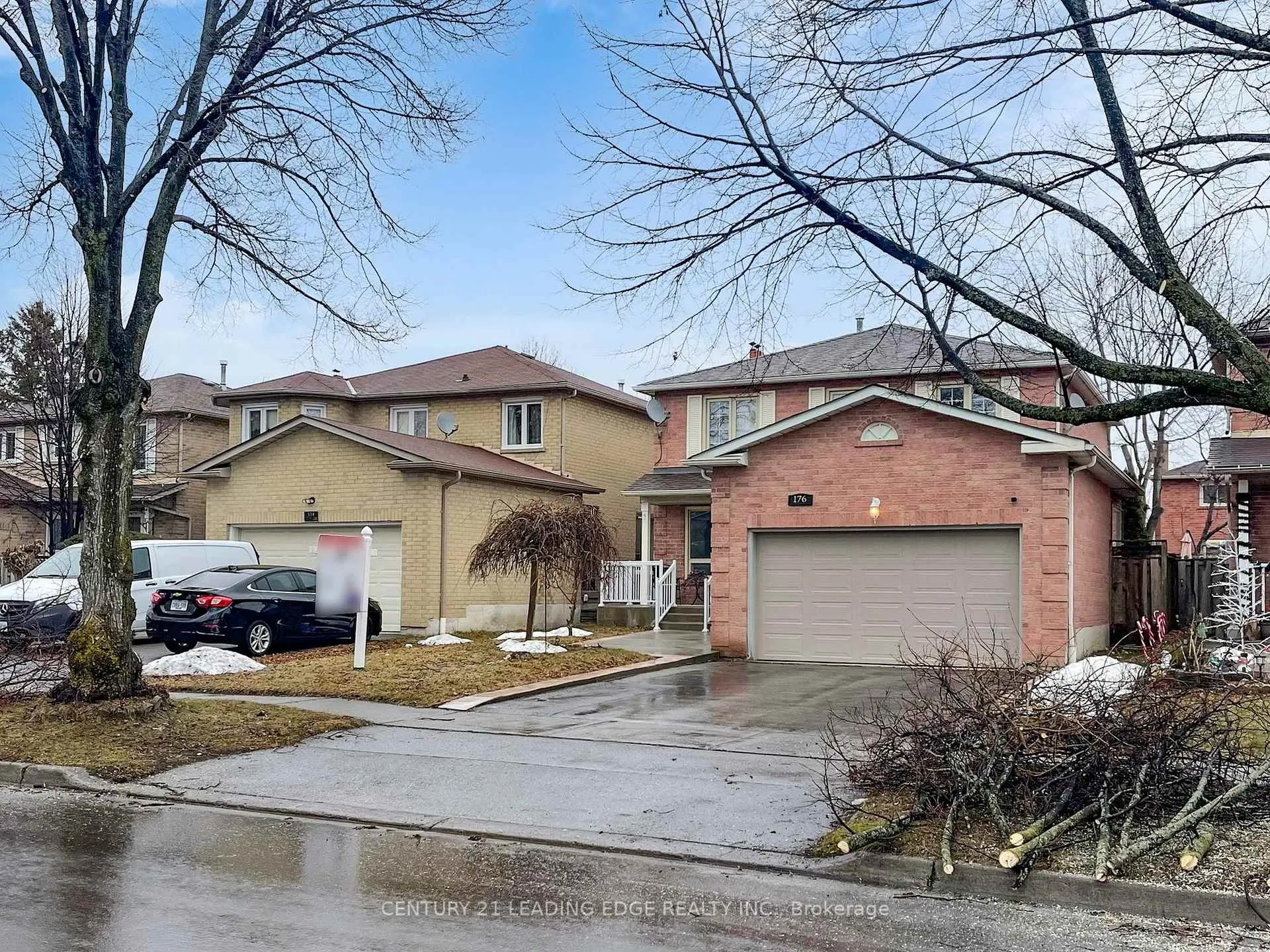 Photo 48 of 176 Large Crescent, Ajax, Central West — HOMEH