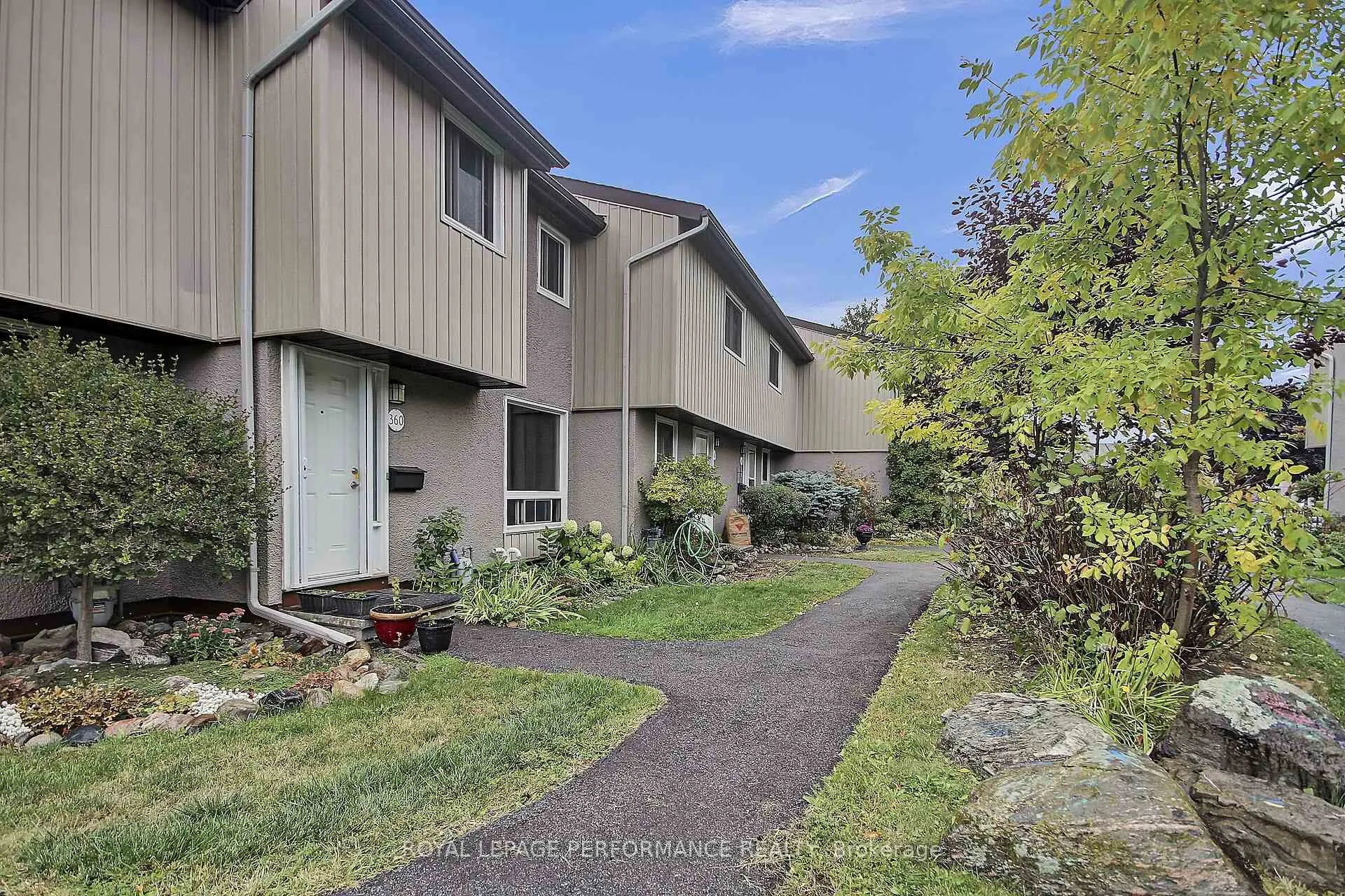 Photo 2 of 360 Woodfield Drive, Ottawa, Tanglewood — HOMEH