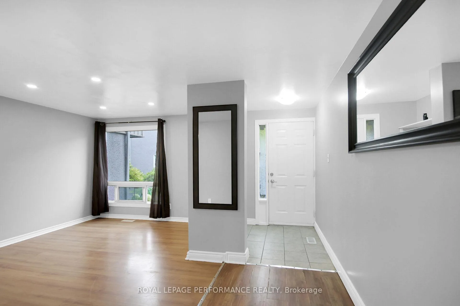 Photo 5 of 360 Woodfield Drive, Ottawa, Tanglewood — HOMEH