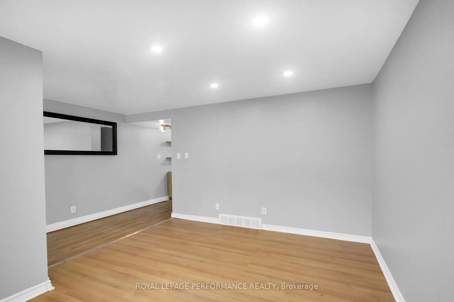 Photo 8 of 360 Woodfield Drive, Ottawa, Tanglewood — HOMEH