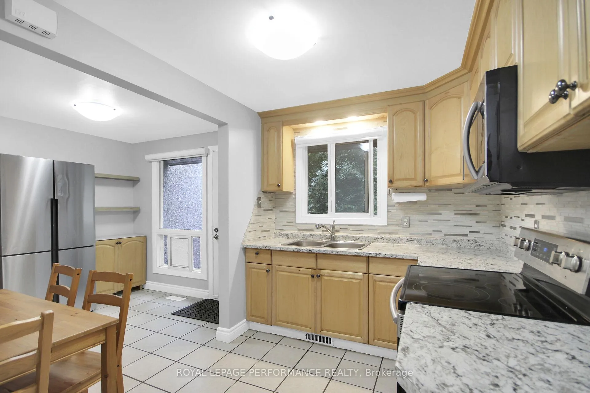 Photo 16 of 360 Woodfield Drive, Ottawa, Tanglewood — HOMEH
