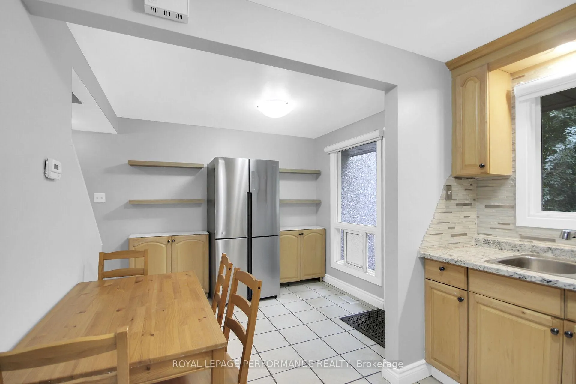 Photo 17 of 360 Woodfield Drive, Ottawa, Tanglewood — HOMEH