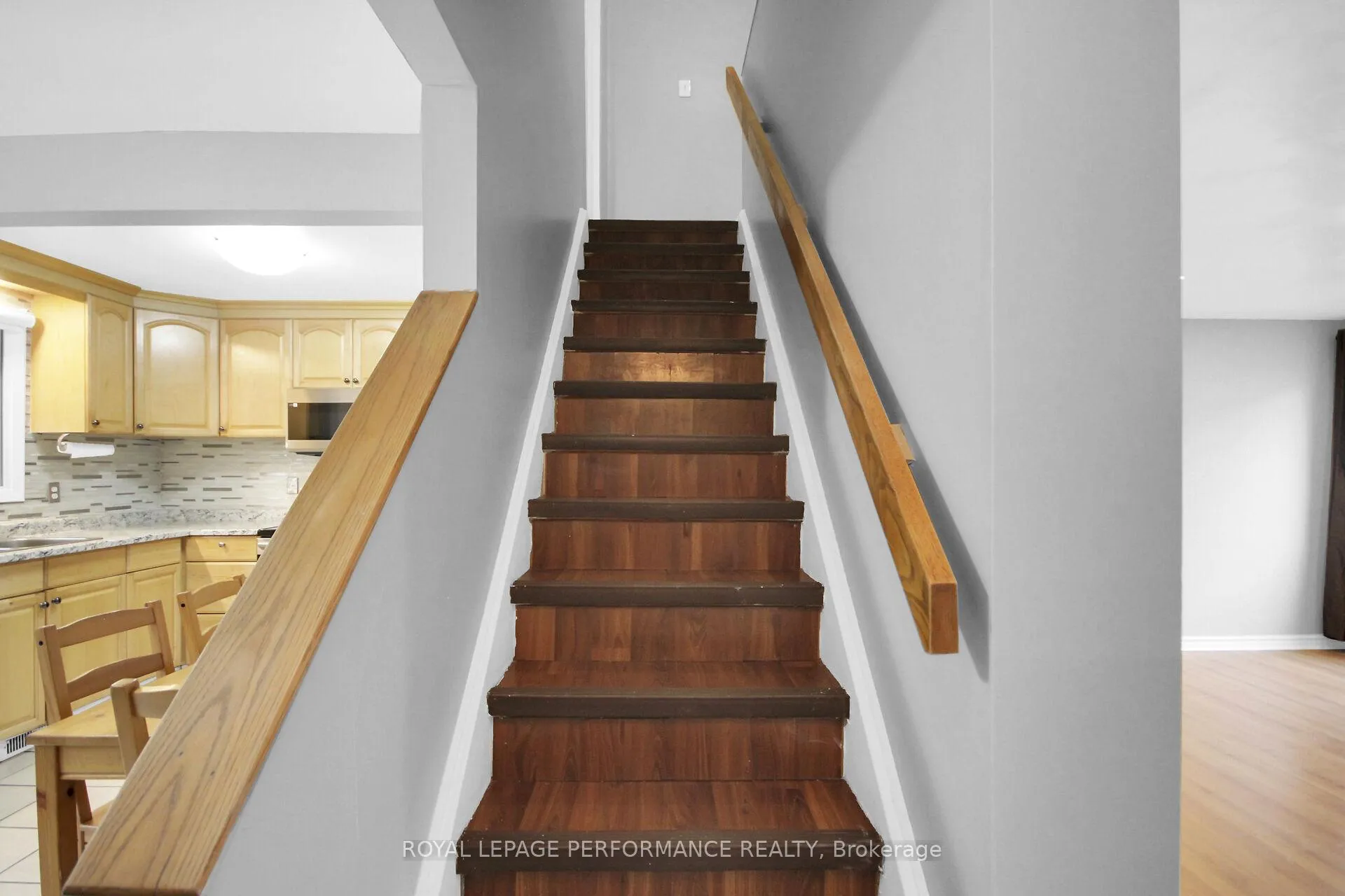 Photo 19 of 360 Woodfield Drive, Ottawa, Tanglewood — HOMEH