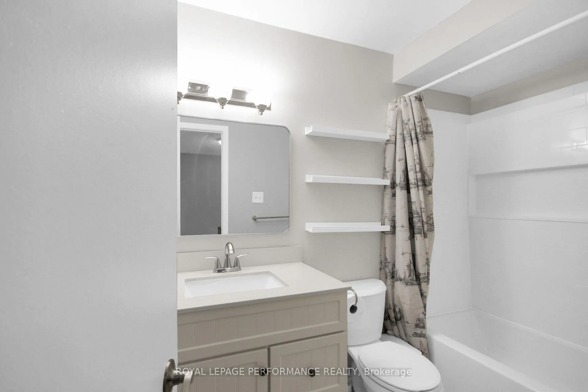 Photo 28 of 360 Woodfield Drive, Ottawa, Tanglewood — HOMEH