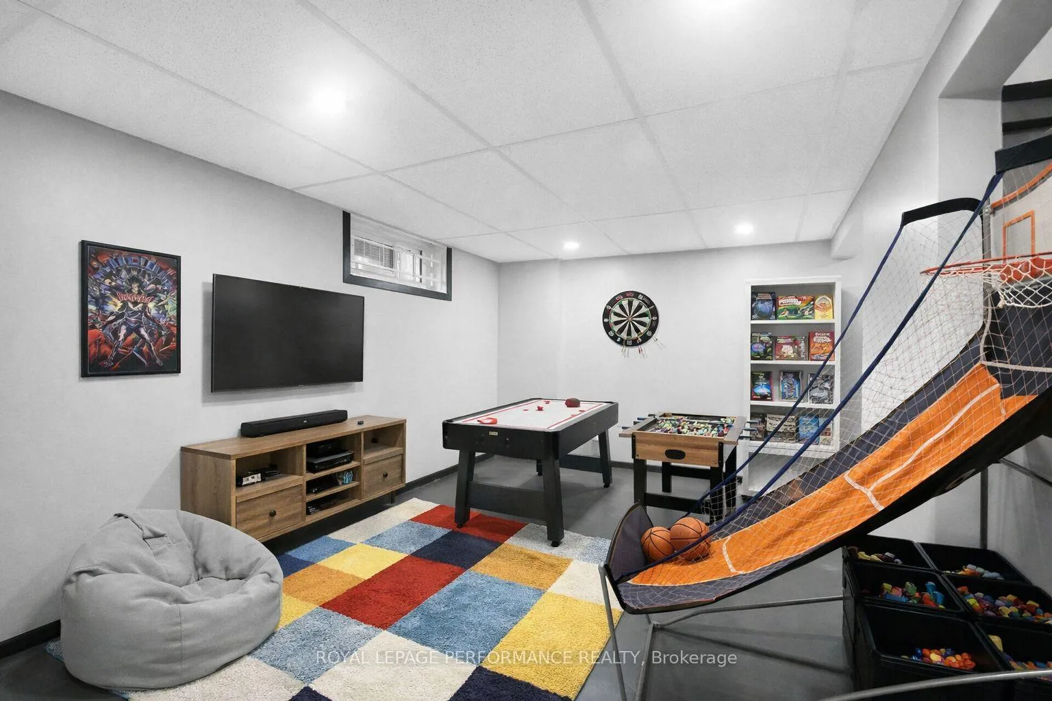 Photo 31 of 360 Woodfield Drive, Ottawa, Tanglewood — HOMEH
