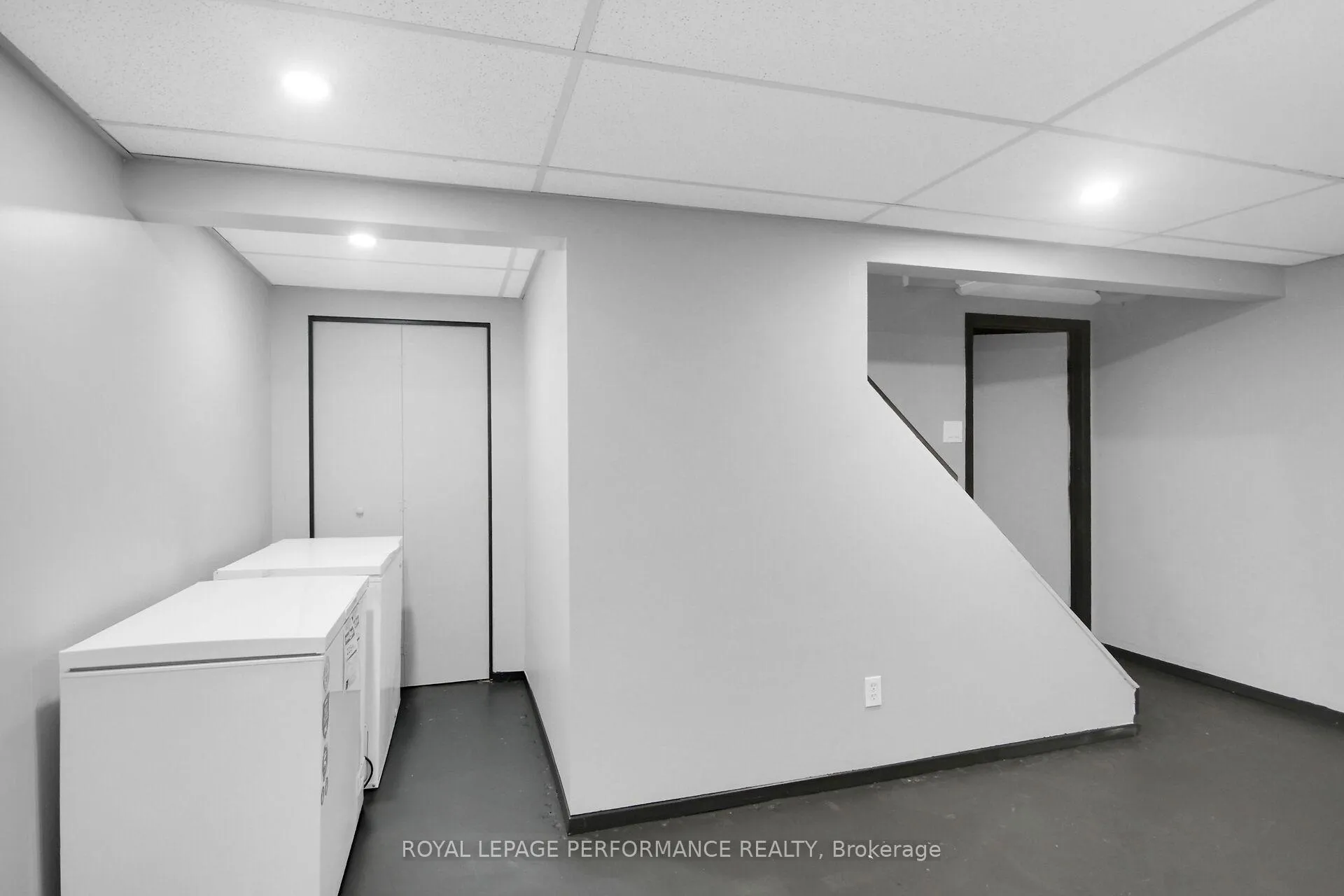 Photo 33 of 360 Woodfield Drive, Ottawa, Tanglewood — HOMEH