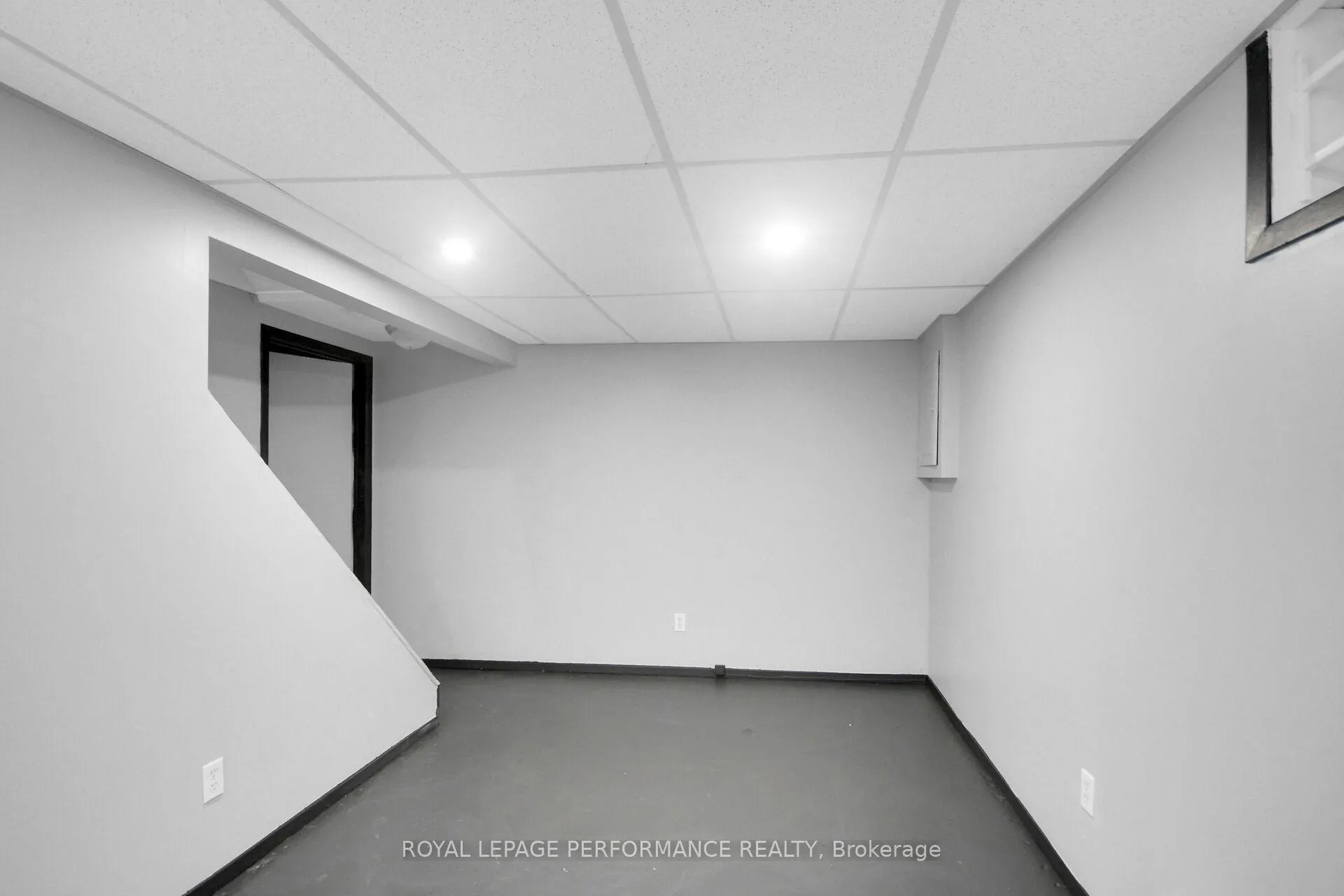 Photo 34 of 360 Woodfield Drive, Ottawa, Tanglewood — HOMEH