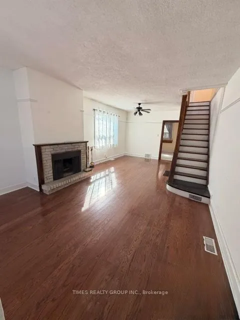 Photo 7 of 16 Nasmith Avenue, Toronto, Cabbagetown-South St. James Town — HOMEH