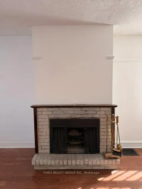 Photo 12 of 16 Nasmith Avenue, Toronto, Cabbagetown-South St. James Town — HOMEH