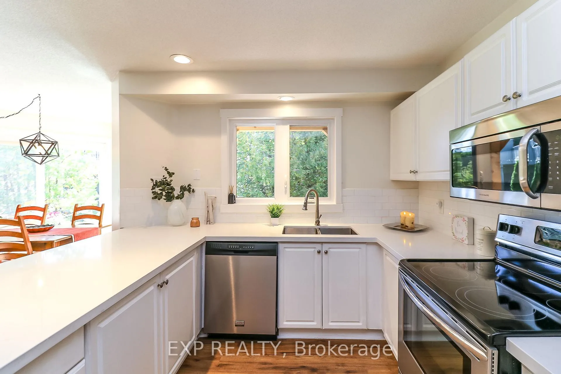Photo 12 of Unit 38, 133 Fairway Crescent, Collingwood — HOMEH