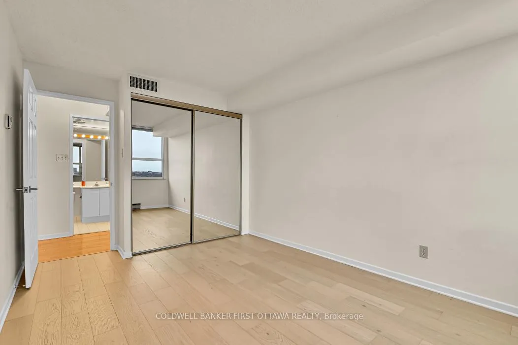 Photo 19 of Unit 2303, 1510 Riverside Drive, Ottawa, Riverview Park — HOMEH