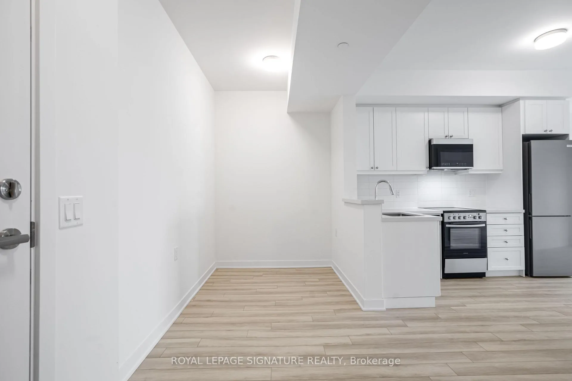 Photo 5 of Unit 510, 51 Clarington Boulevard, Clarington, Bowmanville — HOMEH