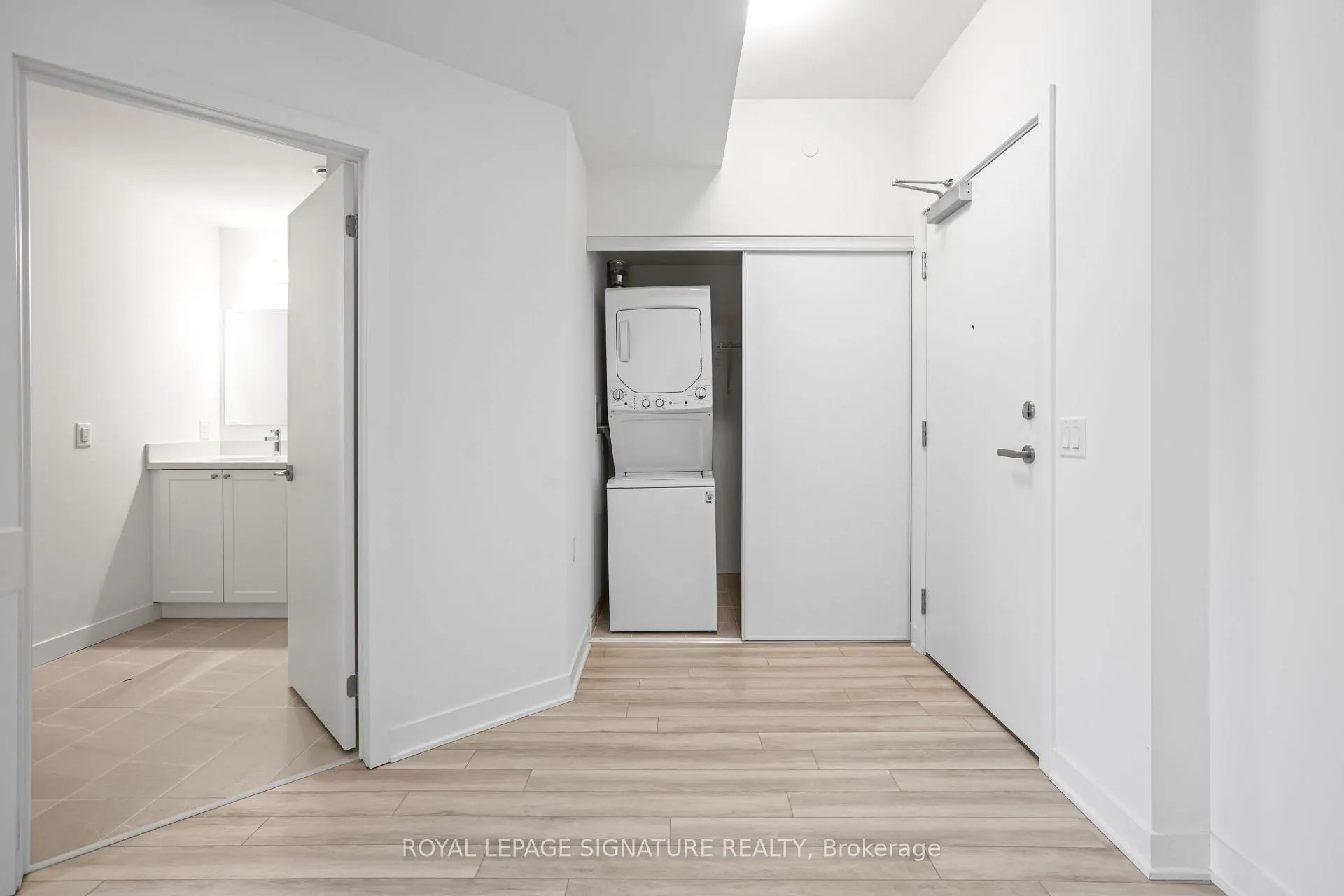 Photo 6 of Unit 510, 51 Clarington Boulevard, Clarington, Bowmanville — HOMEH