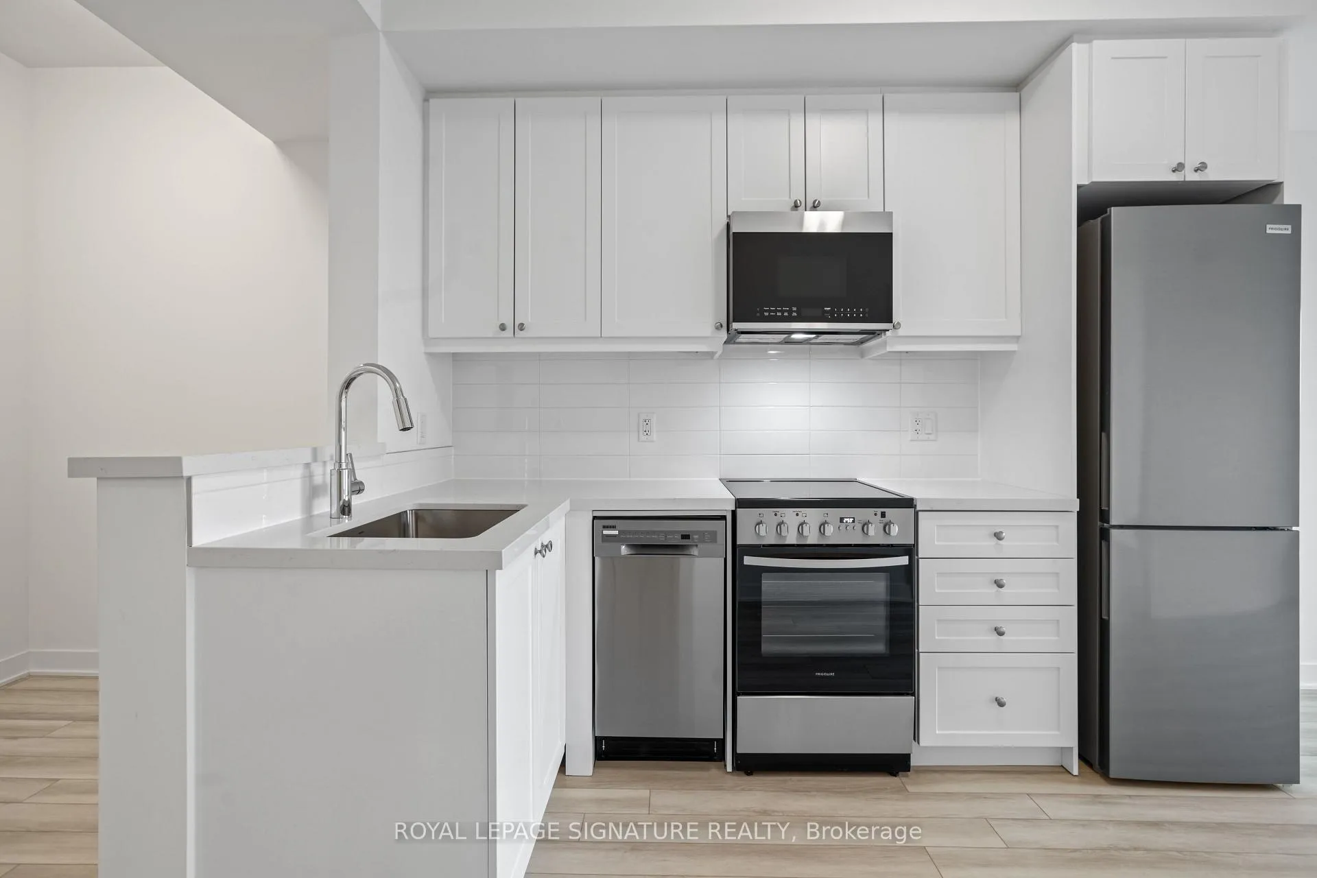 Photo 11 of Unit 510, 51 Clarington Boulevard, Clarington, Bowmanville — HOMEH