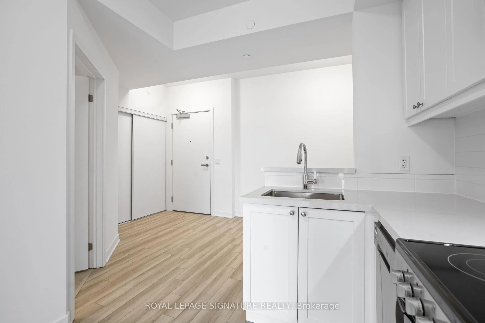 Photo 13 of Unit 510, 51 Clarington Boulevard, Clarington, Bowmanville — HOMEH