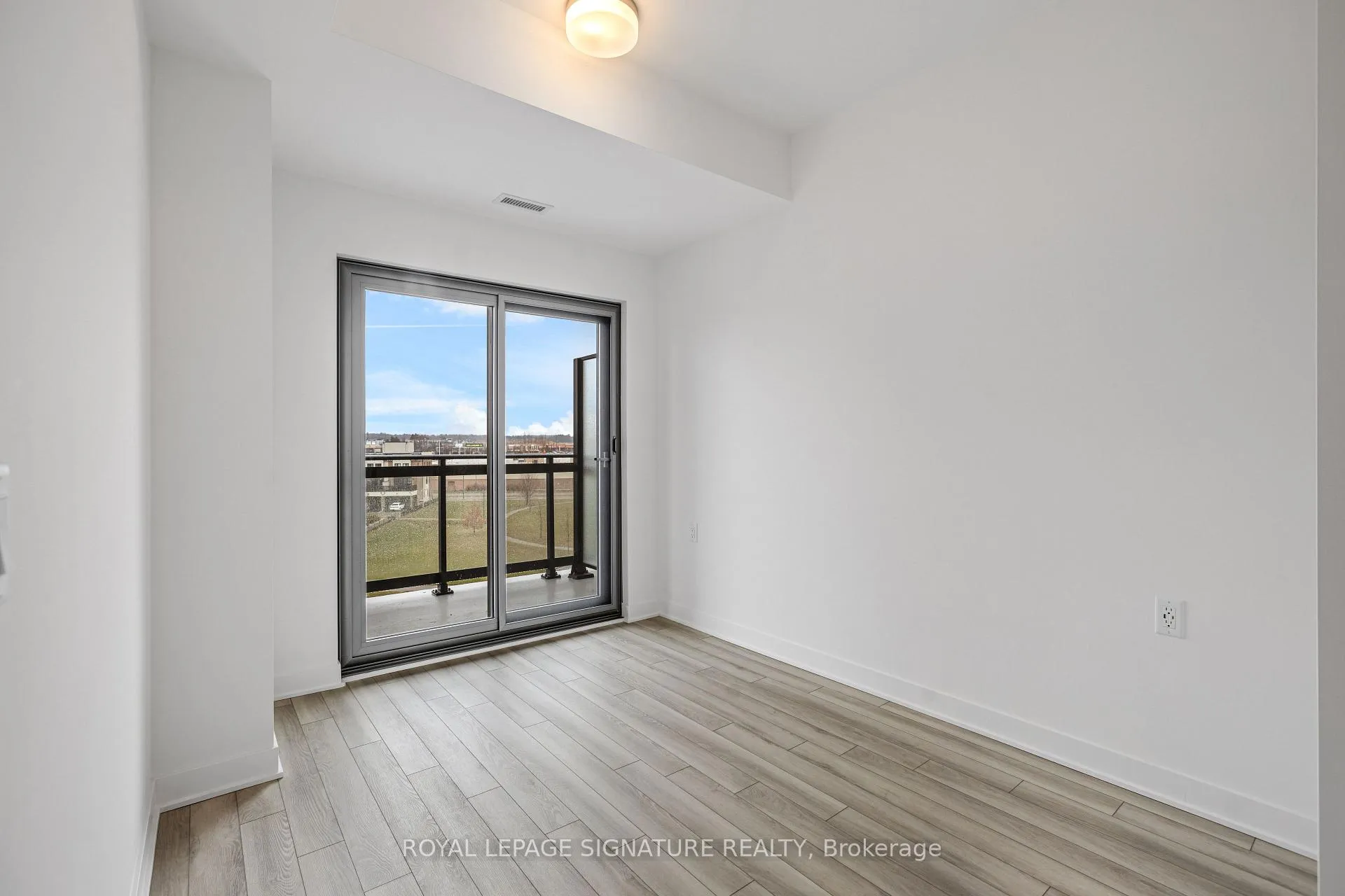 Photo 23 of Unit 510, 51 Clarington Boulevard, Clarington, Bowmanville — HOMEH