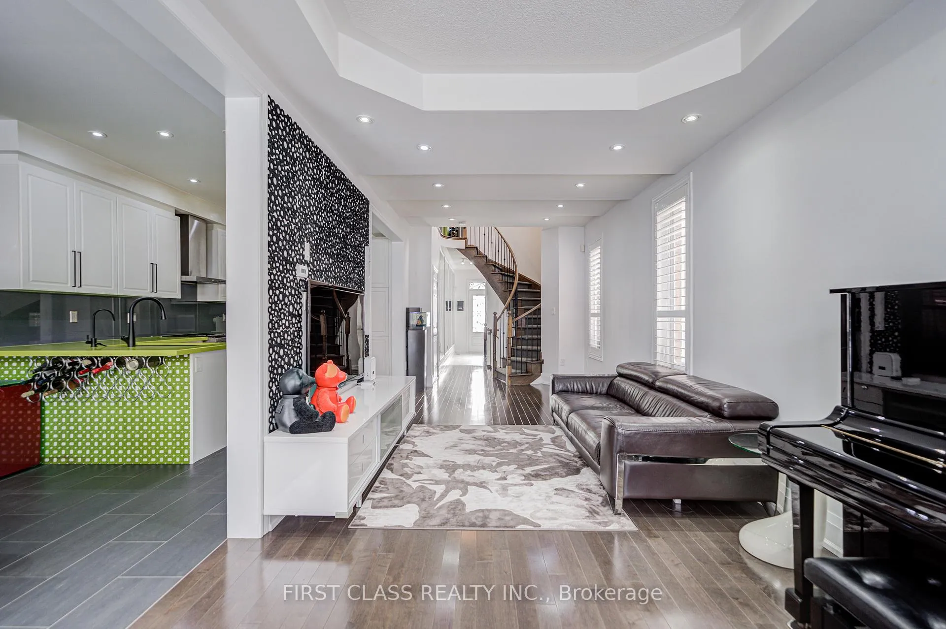 Photo 9 of 36 Staglin Court, Markham, Cathedraltown — HOMEH