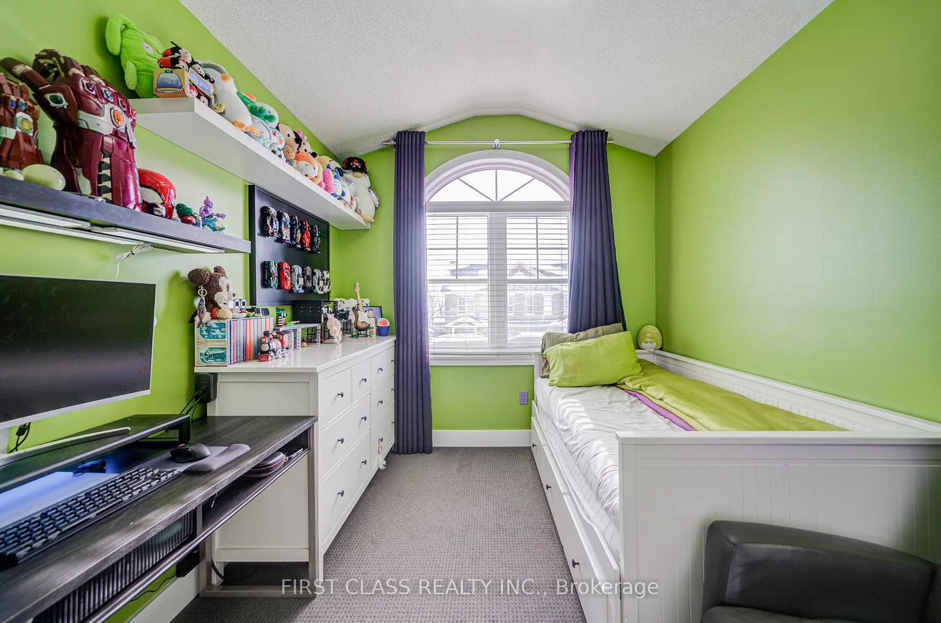 Photo 23 of 36 Staglin Court, Markham, Cathedraltown — HOMEH