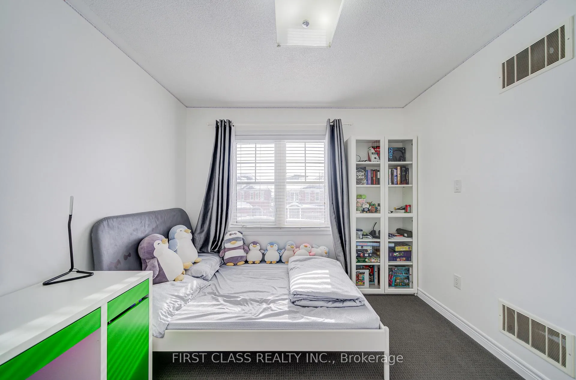 Photo 26 of 36 Staglin Court, Markham, Cathedraltown — HOMEH