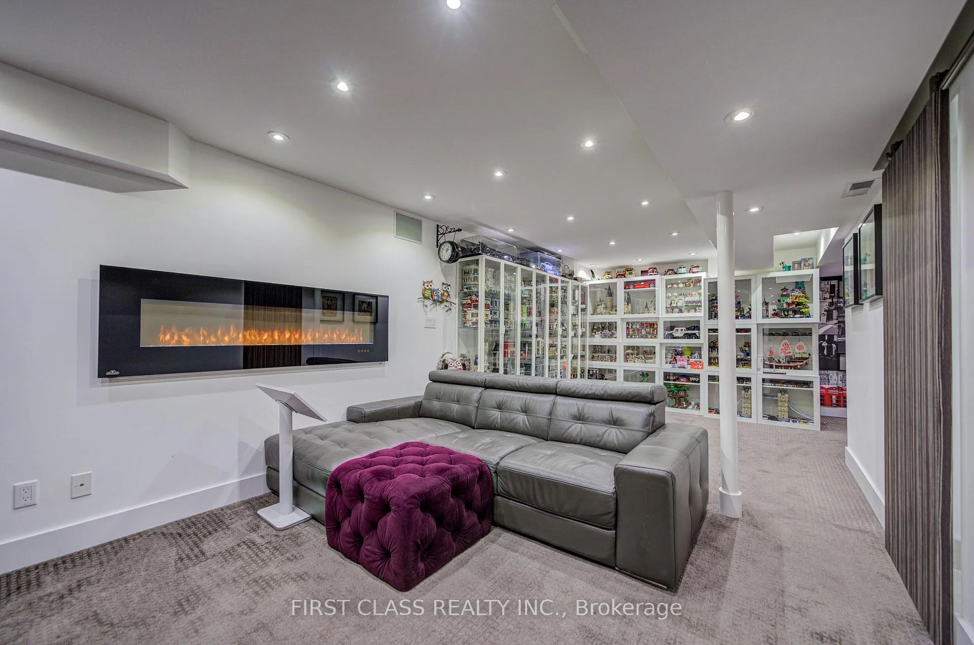 Photo 44 of 36 Staglin Court, Markham, Cathedraltown — HOMEH