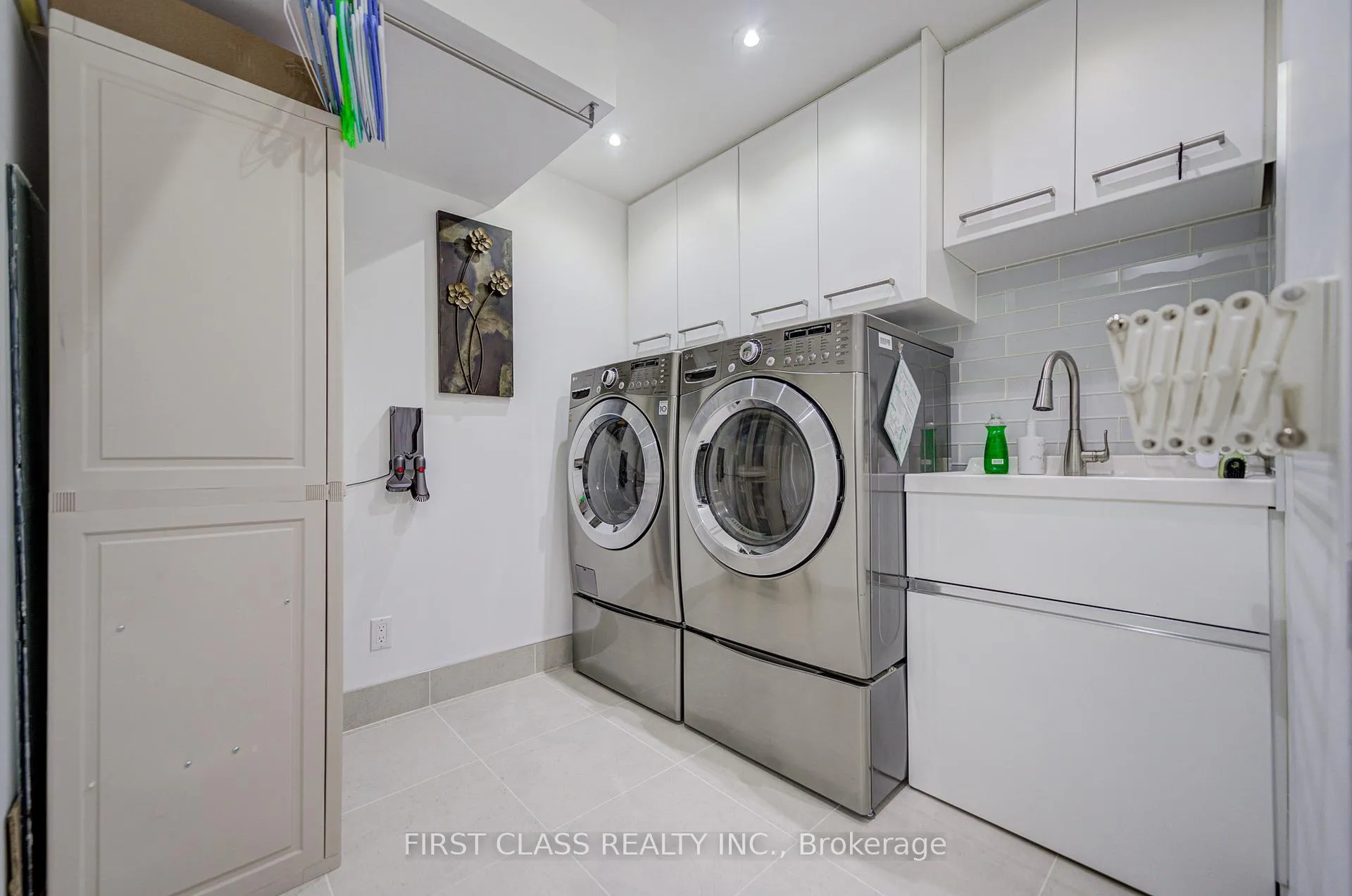 Photo 47 of 36 Staglin Court, Markham, Cathedraltown — HOMEH