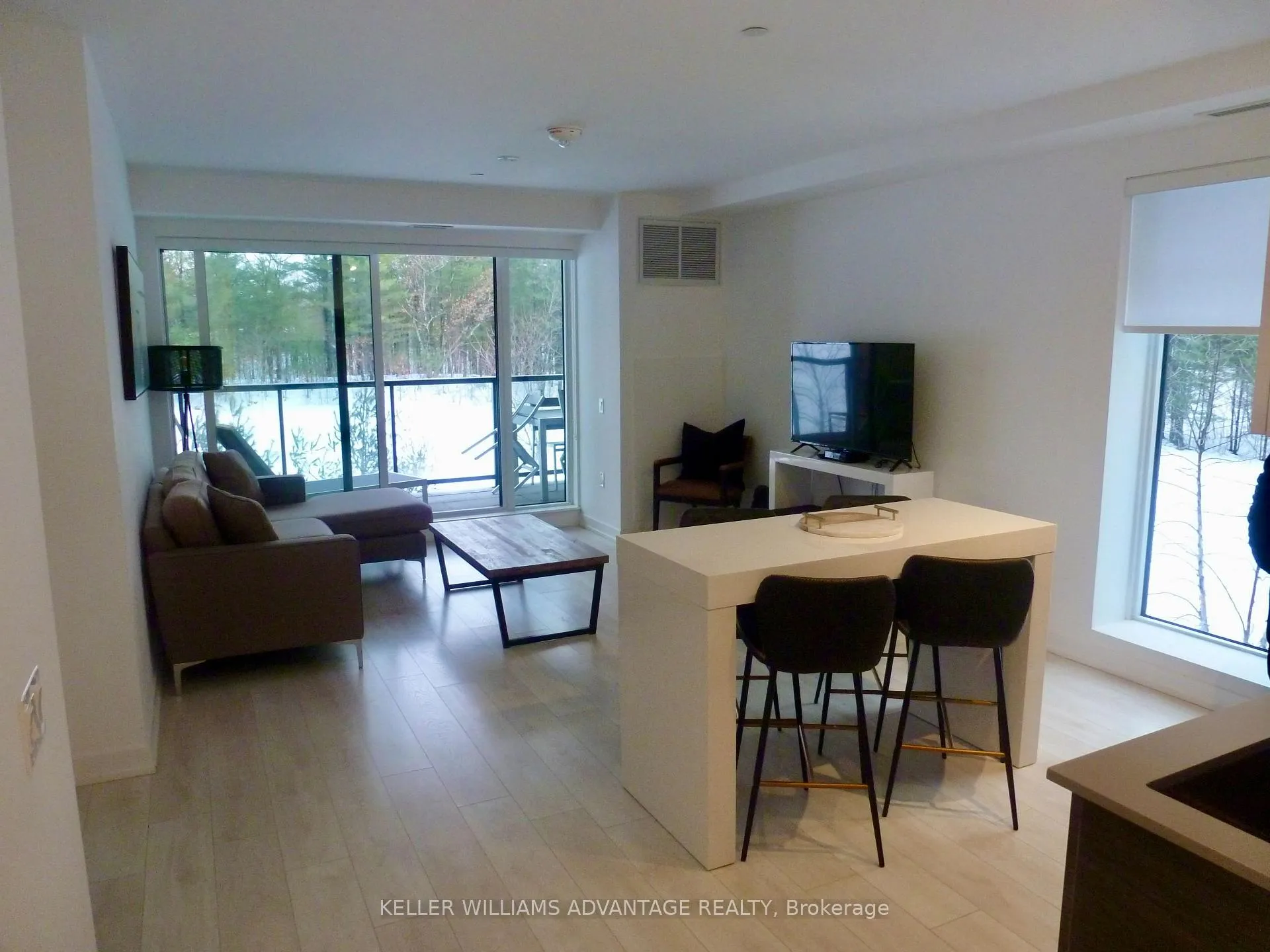 Photo 2 of Unit 201, 120 Carrick Trail, Gravenhurst, Muskoka (S) — HOMEH