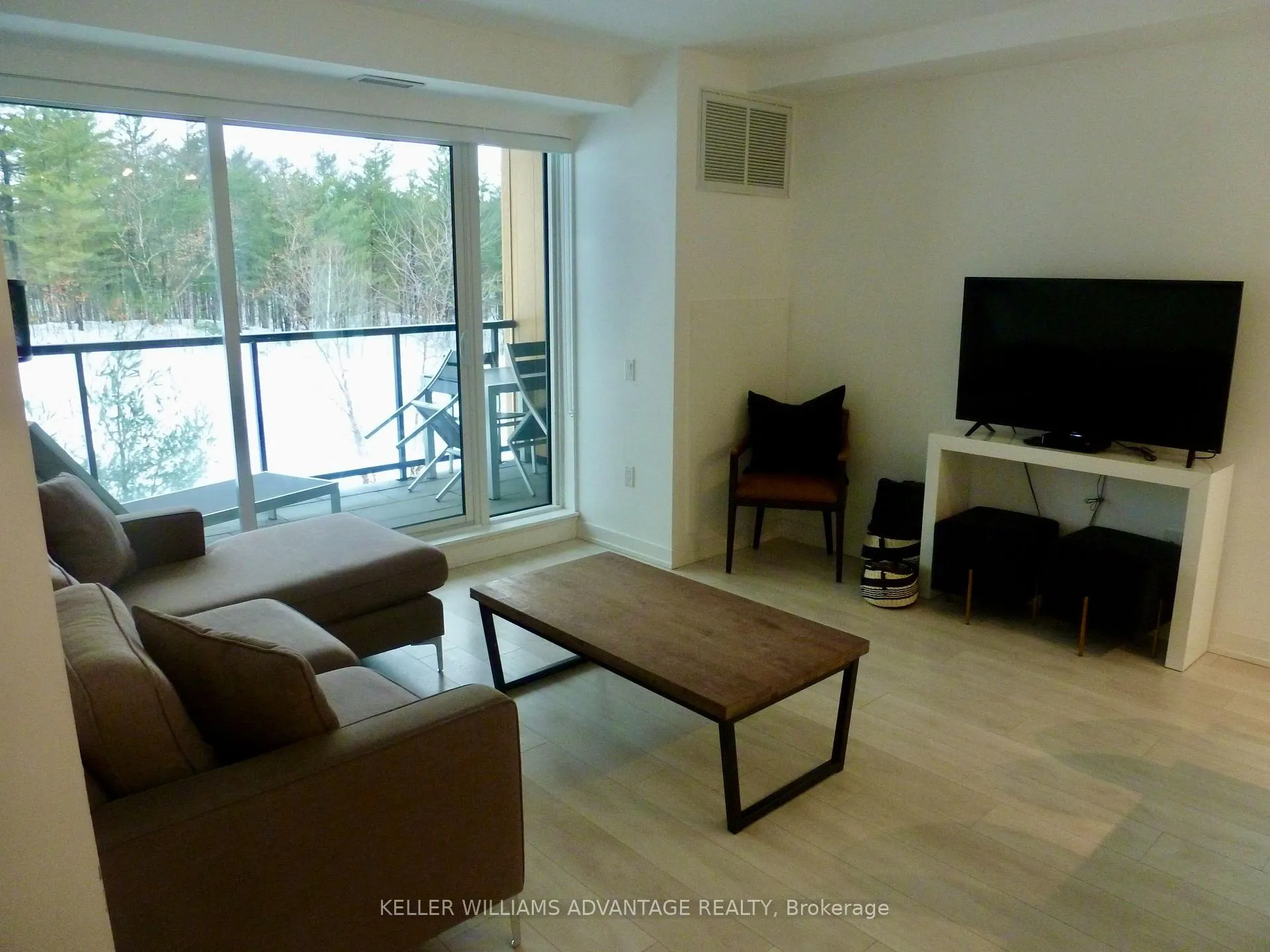 Photo 3 of Unit 201, 120 Carrick Trail, Gravenhurst, Muskoka (S) — HOMEH