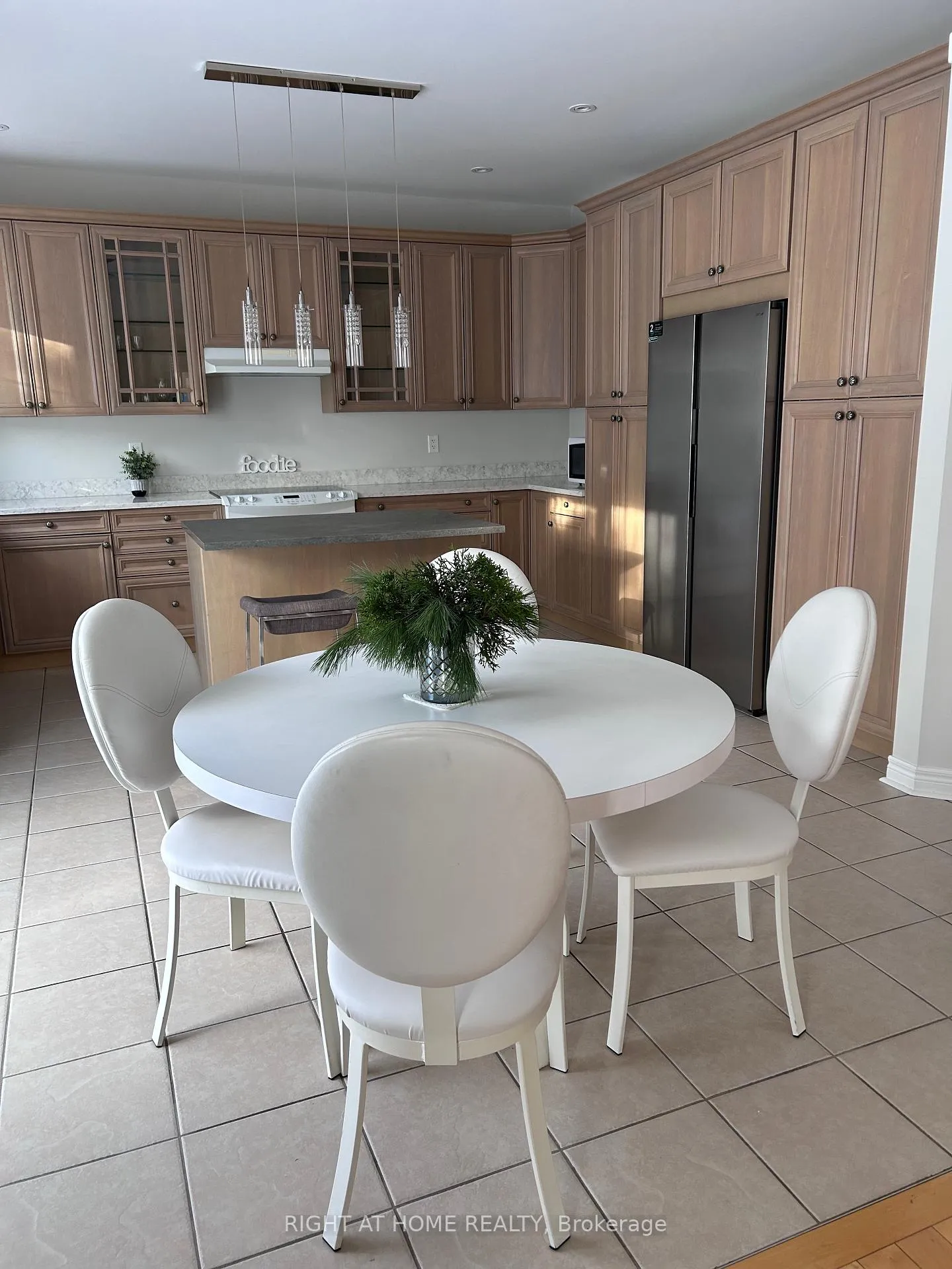 Photo 2 of 83 Chopin Boulevard, Vaughan, Patterson — HOMEH