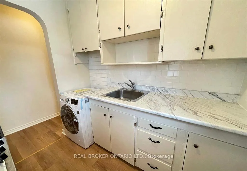 Photo 4 of Unit C, 204 O'Connor Drive, Toronto, East York — HOMEH