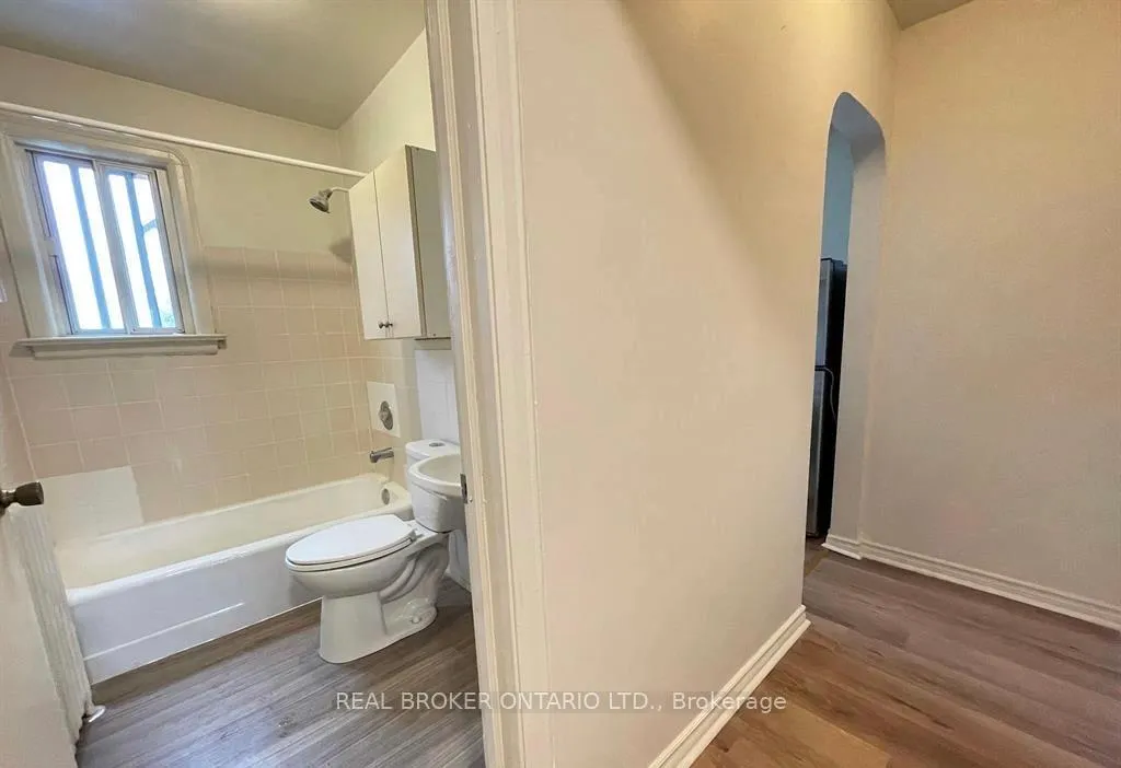Photo 16 of Unit C, 204 O'Connor Drive, Toronto, East York — HOMEH
