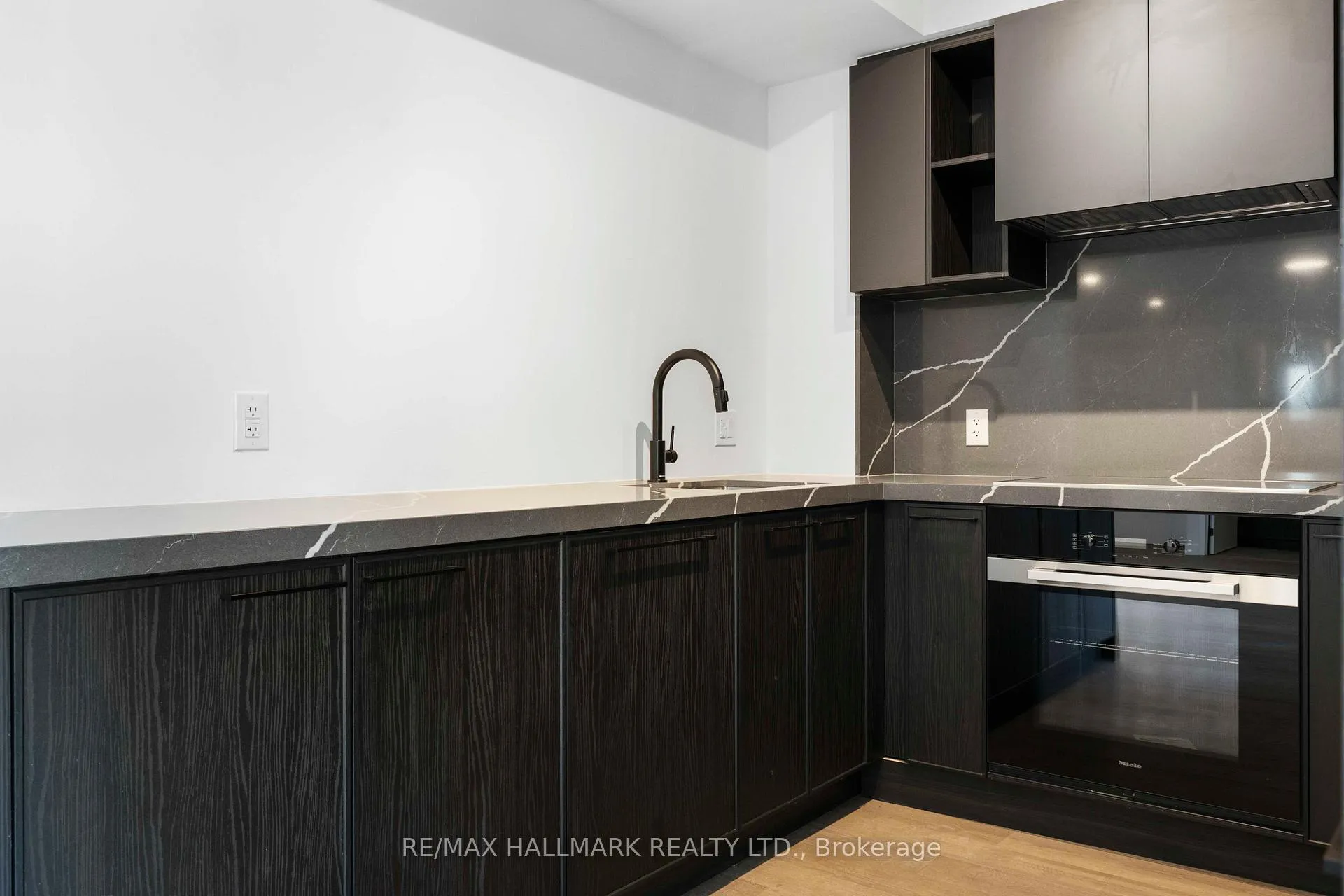 Photo 5 of Unit 1310, 1050 Eastern Avenue, Toronto, The Beaches — HOMEH