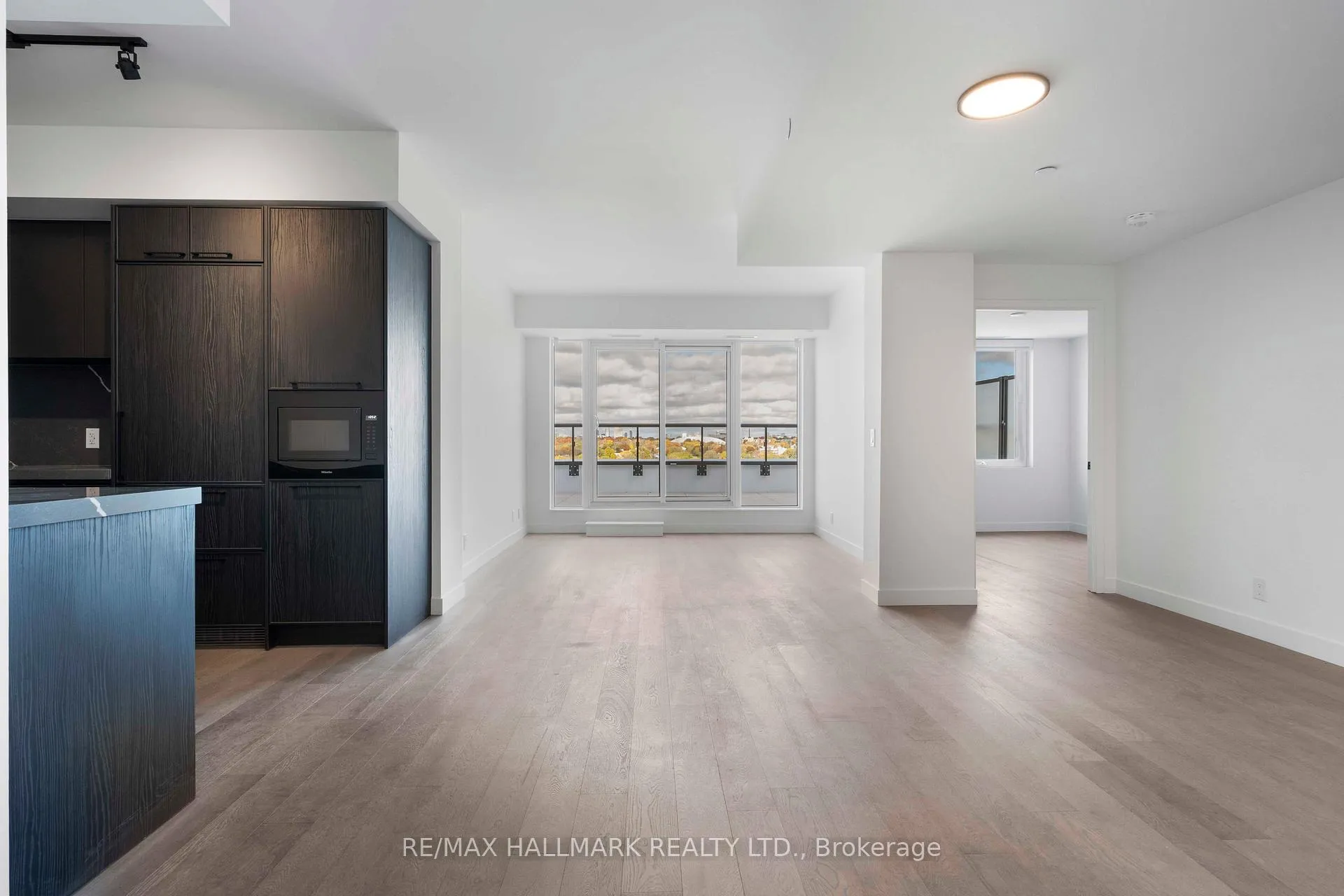 Photo 8 of Unit 1310, 1050 Eastern Avenue, Toronto, The Beaches — HOMEH