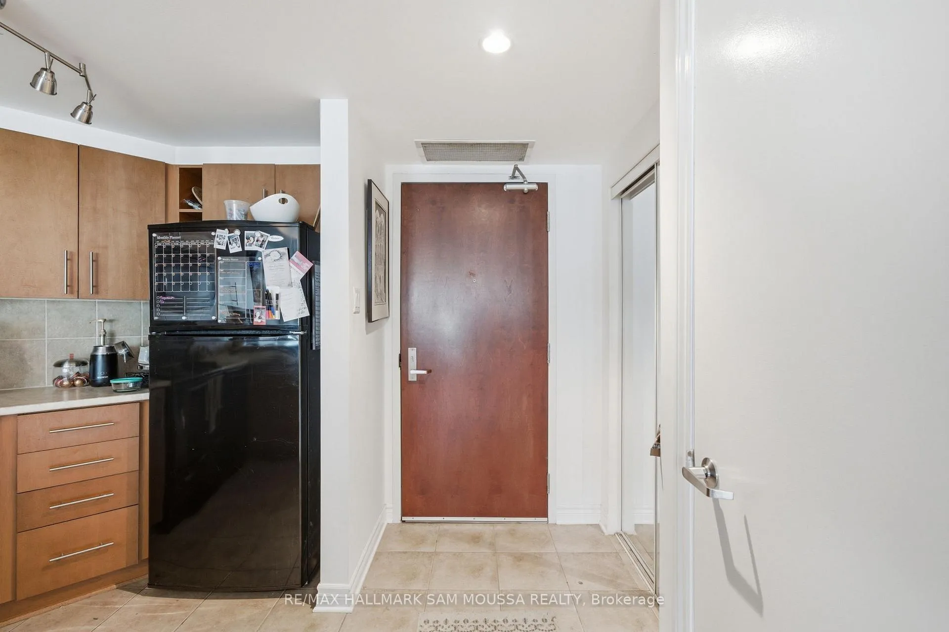 Photo 9 of Unit 1010, 200 Rideau Street, Ottawa, Sandy Hill — HOMEH