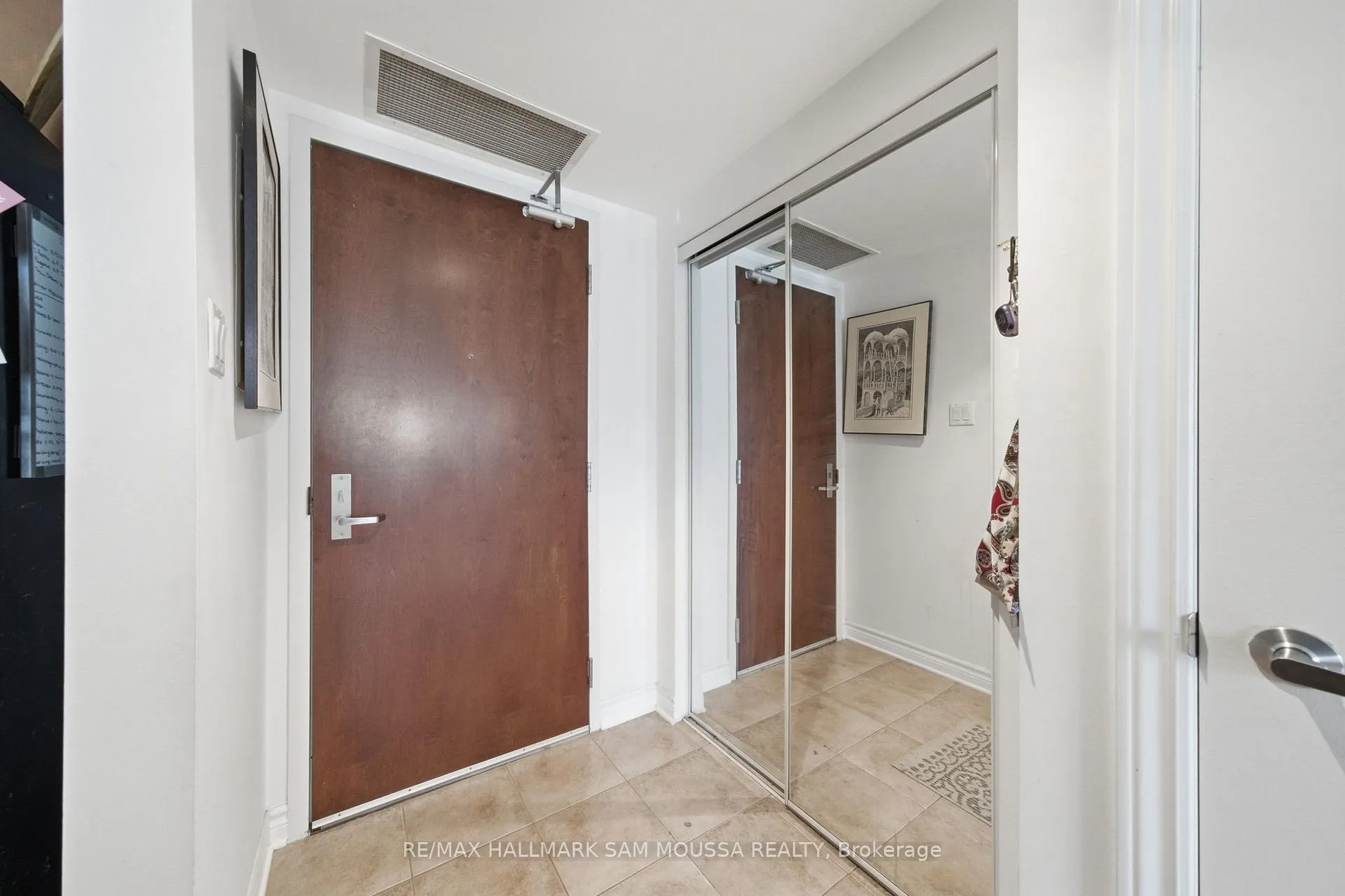 Photo 10 of Unit 1010, 200 Rideau Street, Ottawa, Sandy Hill — HOMEH