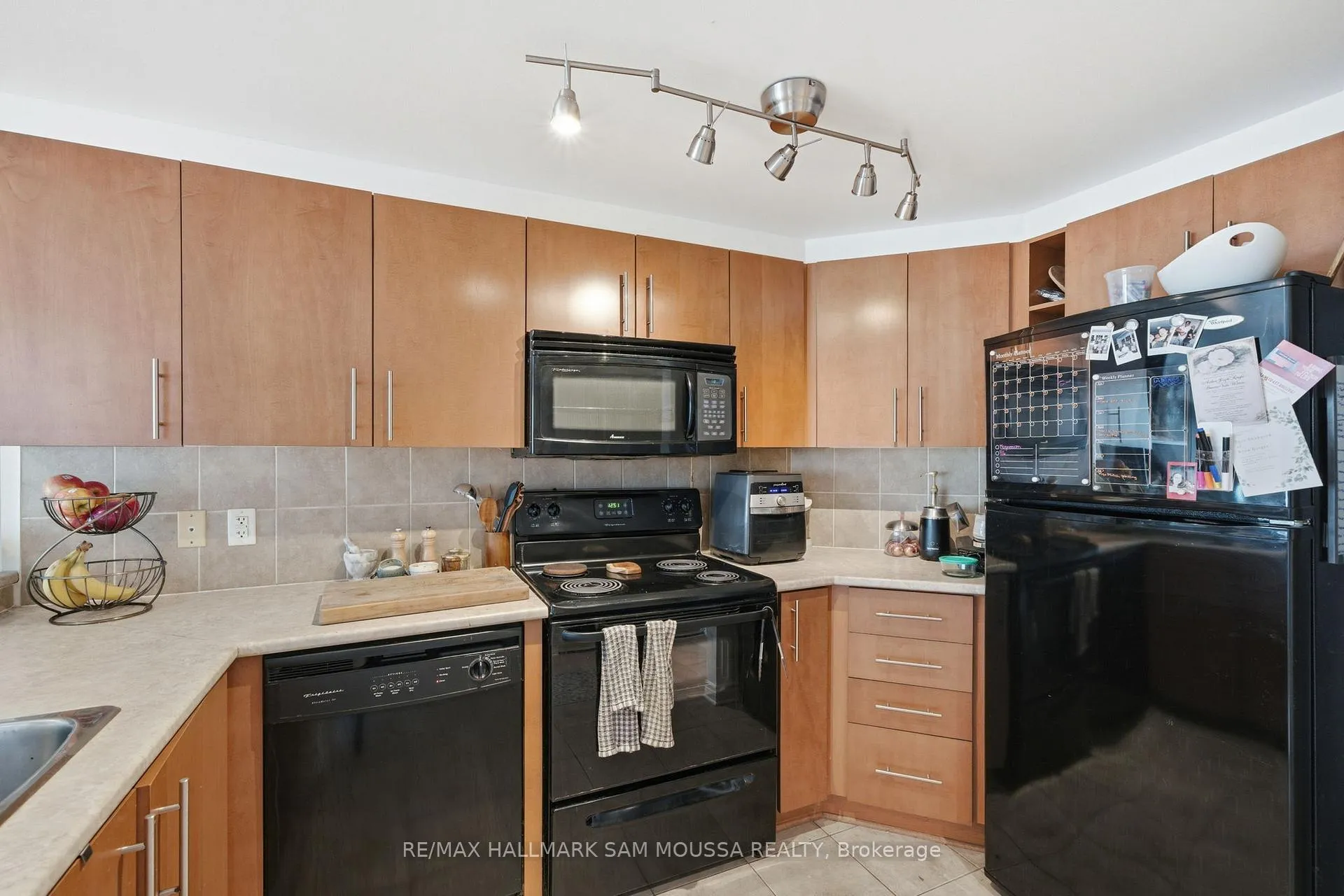 Photo 15 of Unit 1010, 200 Rideau Street, Ottawa, Sandy Hill — HOMEH