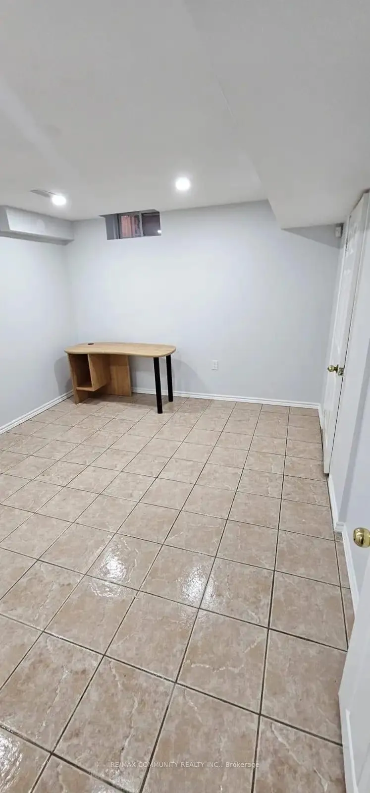 Photo 6 of 91 Vivians Crescent, Brampton, Fletcher's West — HOMEH
