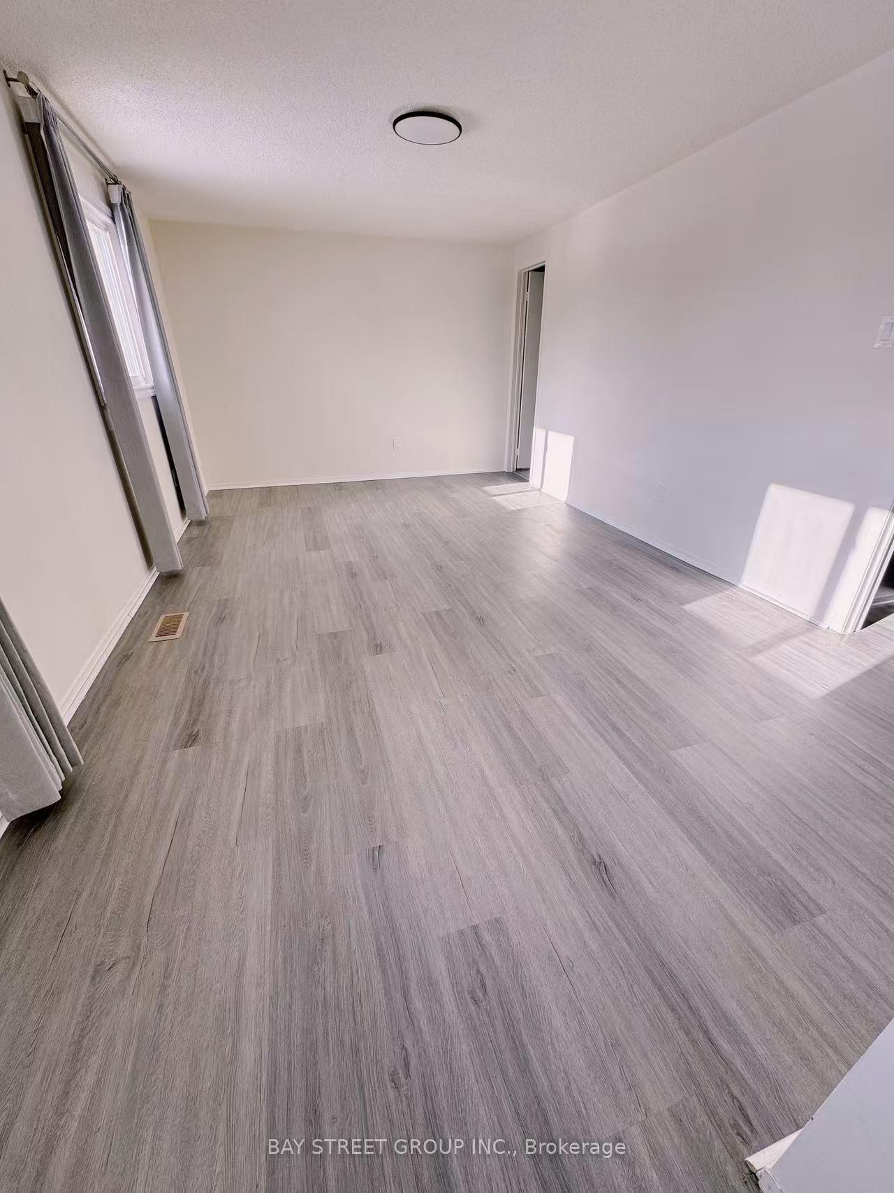 Photo 9 of 68 Hendon Road, Markham, Milliken Mills East — HOMEH