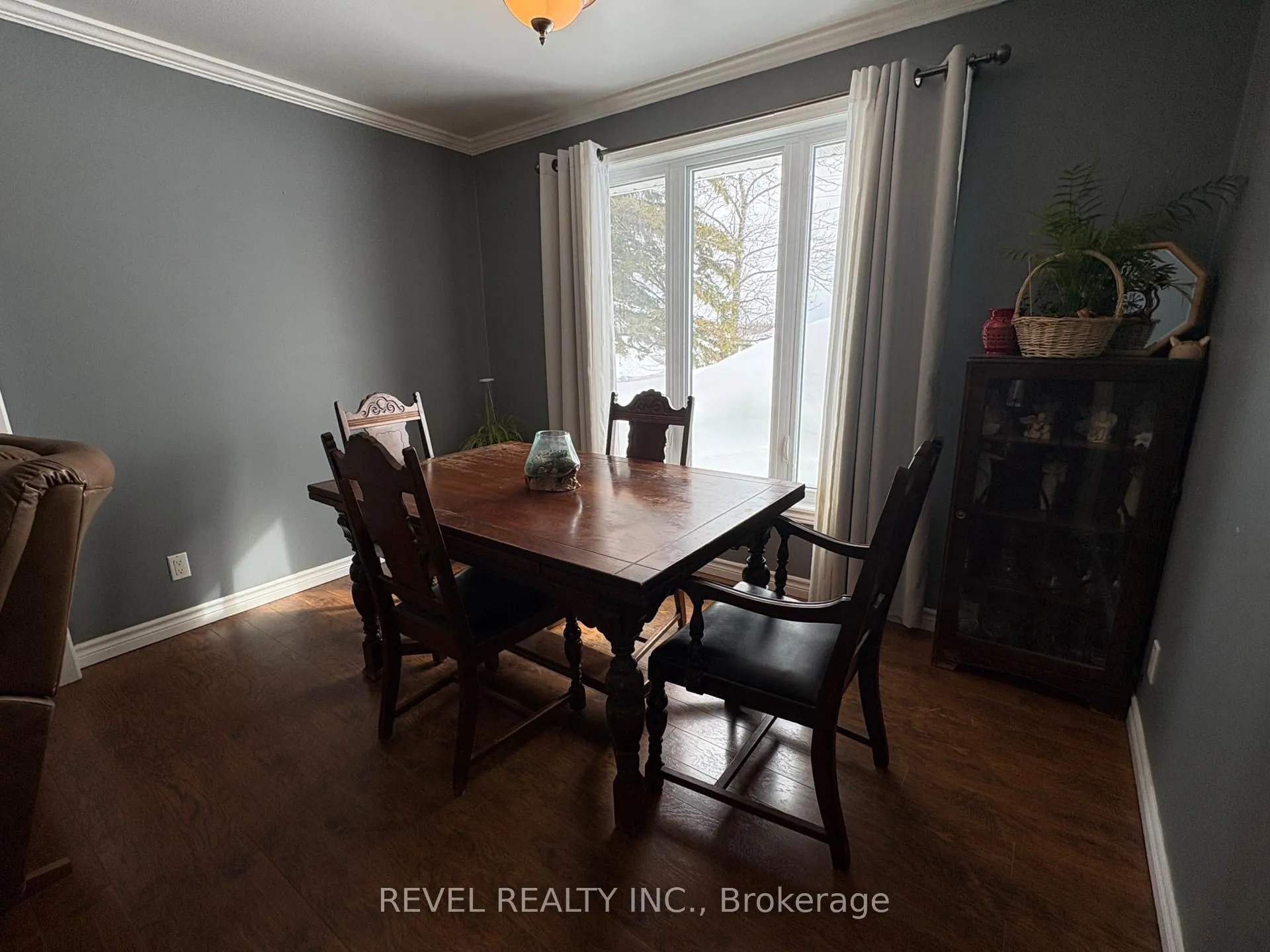 Photo 10 of 701 Highway 652, Cochrane — HOMEH