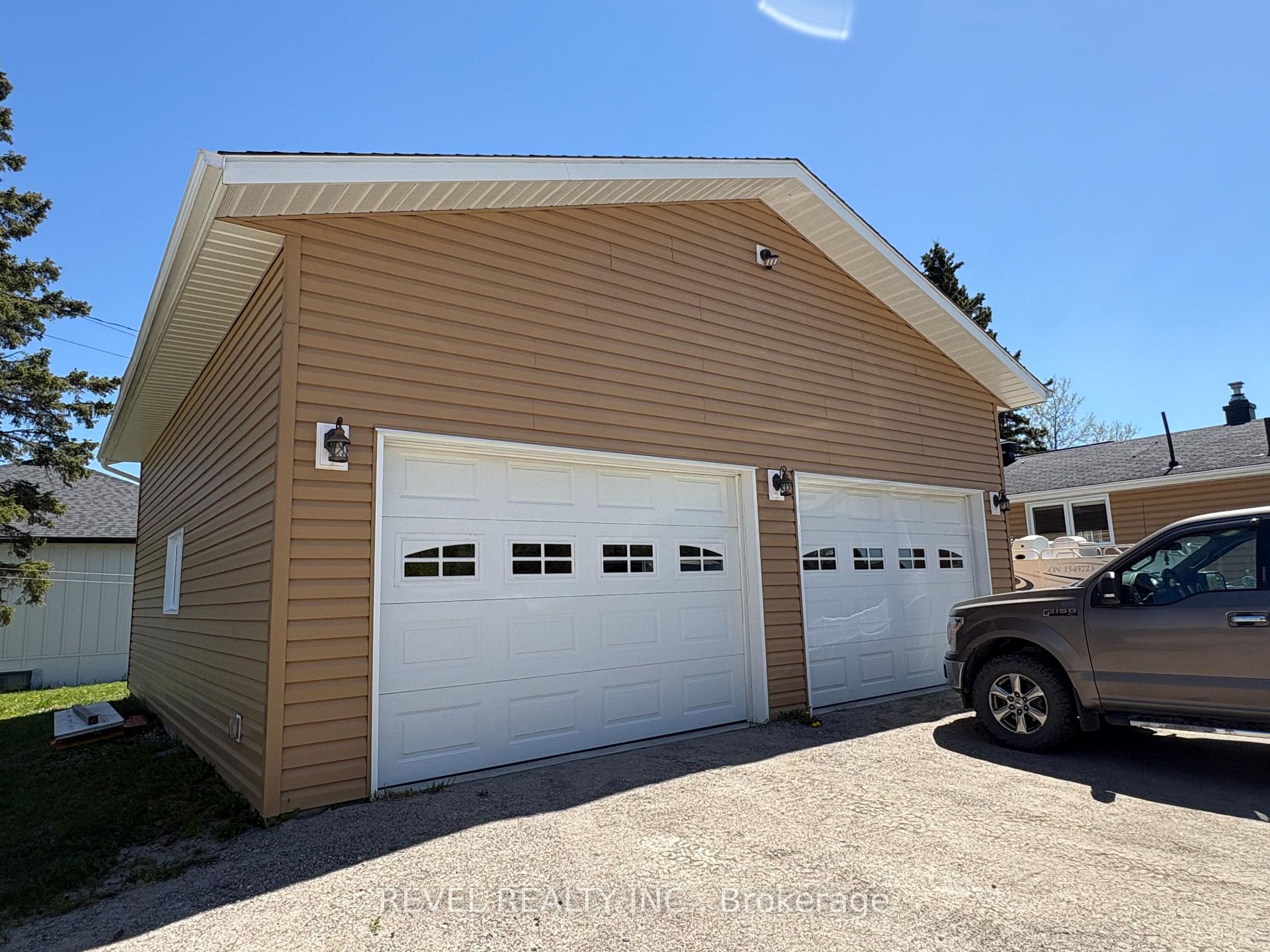 Photo 37 of 701 Highway 652, Cochrane — HOMEH