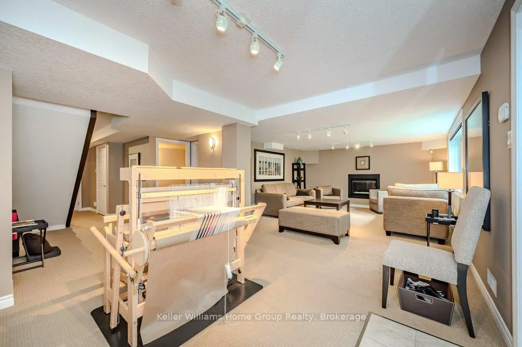 Photo 31 of 6 Cummings Court, Guelph, Pineridge/Westminster Woods — HOMEH