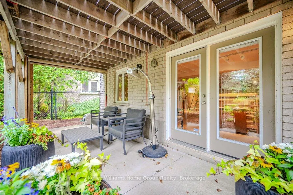 Photo 38 of 6 Cummings Court, Guelph, Pineridge/Westminster Woods — HOMEH