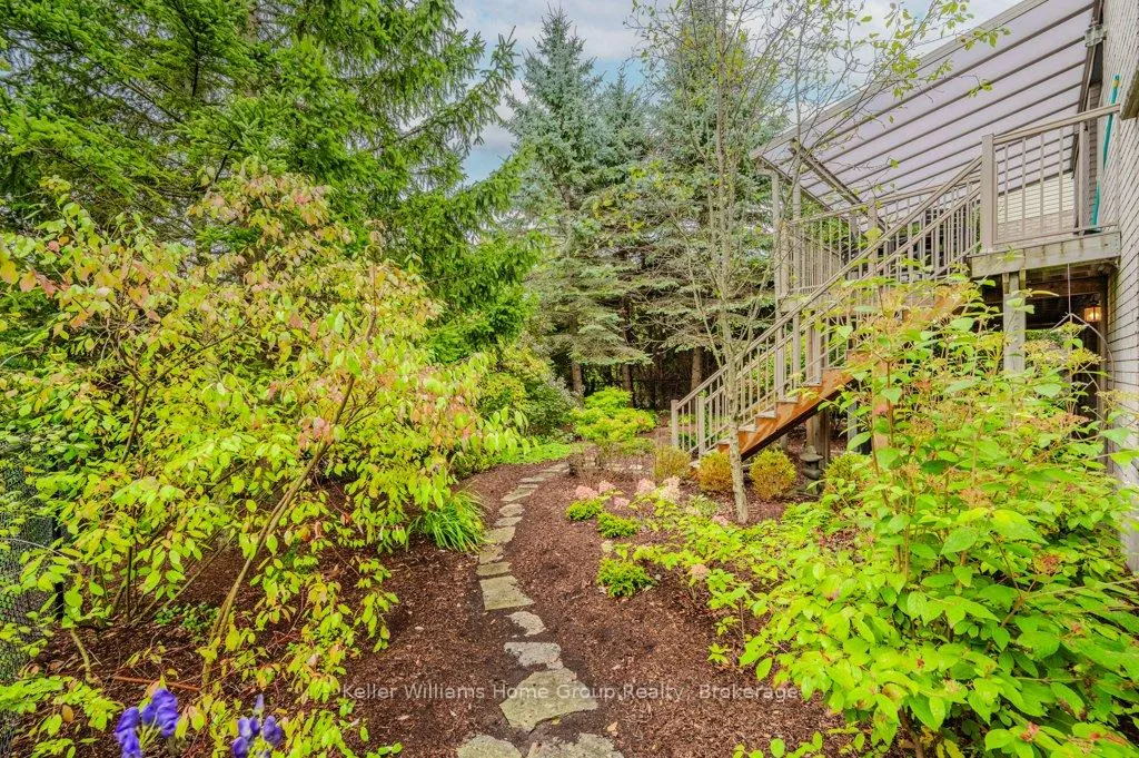 Photo 42 of 6 Cummings Court, Guelph, Pineridge/Westminster Woods — HOMEH