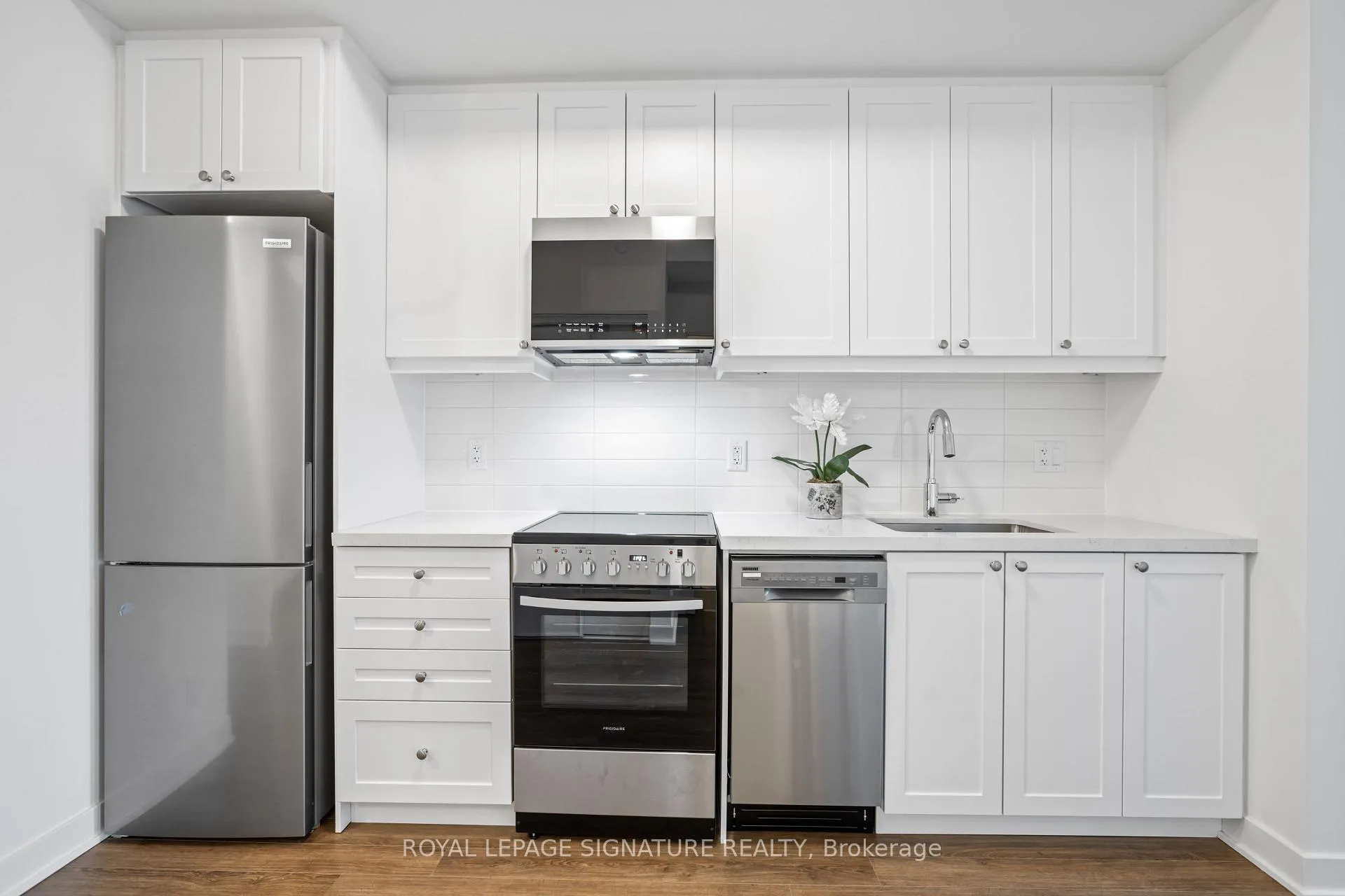 Photo 6 of Unit 530, 51 Clarington Boulevard, Clarington, Bowmanville — HOMEH