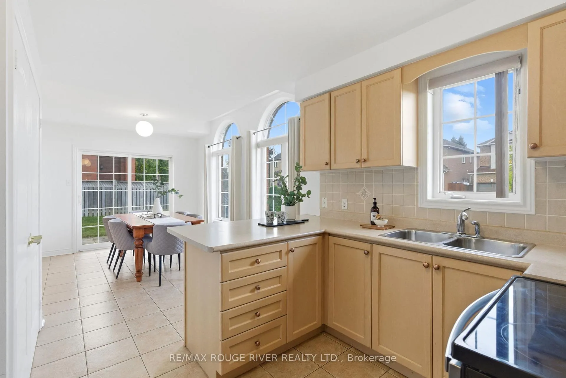 Photo 14 of 36 Tormina Boulevard, Whitby, Taunton North — HOMEH