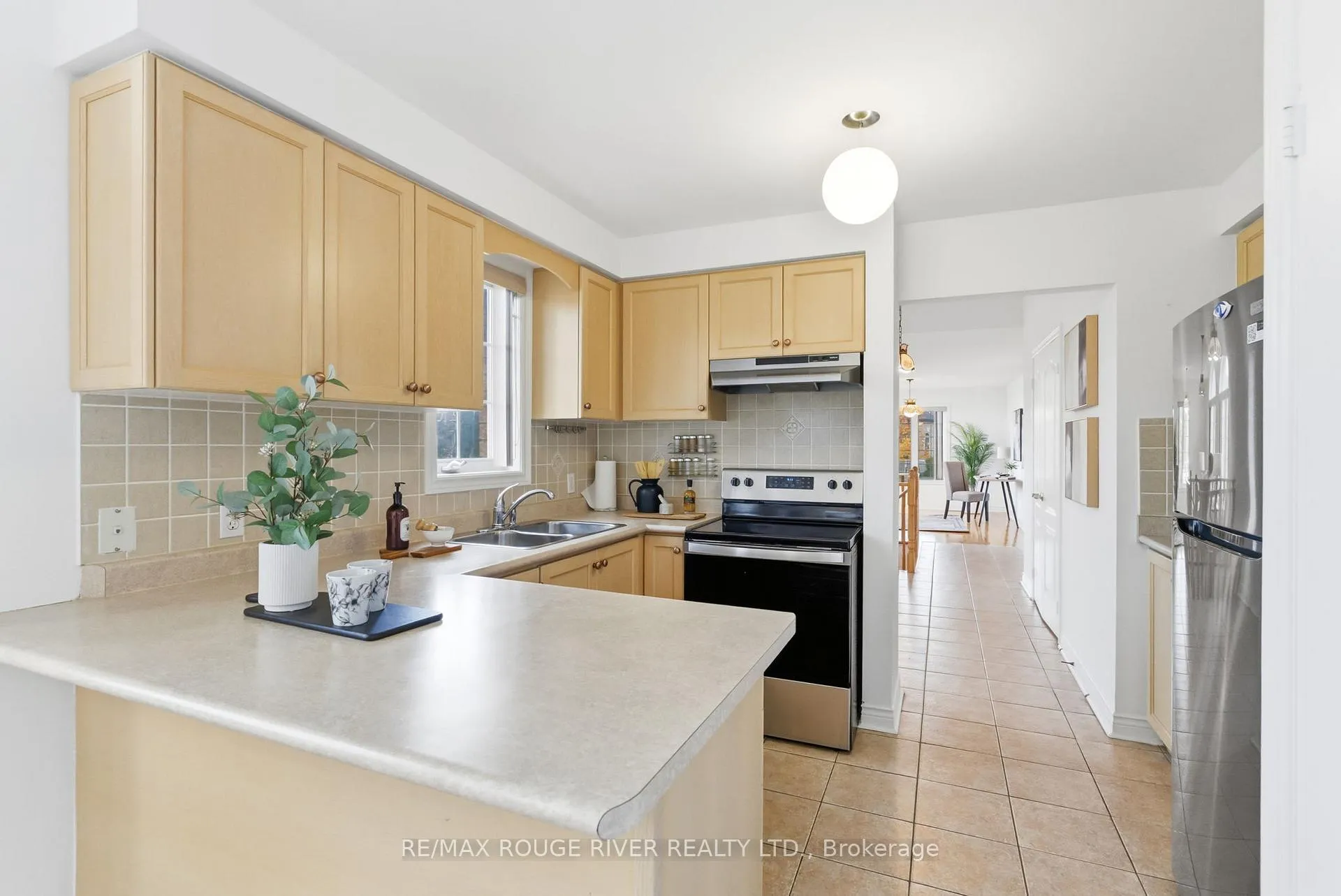 Photo 16 of 36 Tormina Boulevard, Whitby, Taunton North — HOMEH